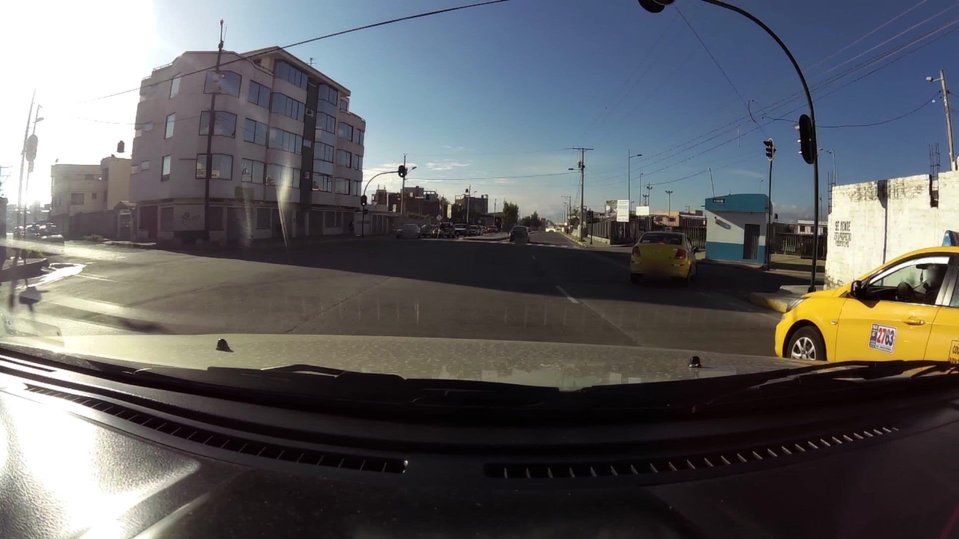 Street view near Hostal Florida 2, Riobamba — © kaartcam (CC BY-SA · Mapillary)
