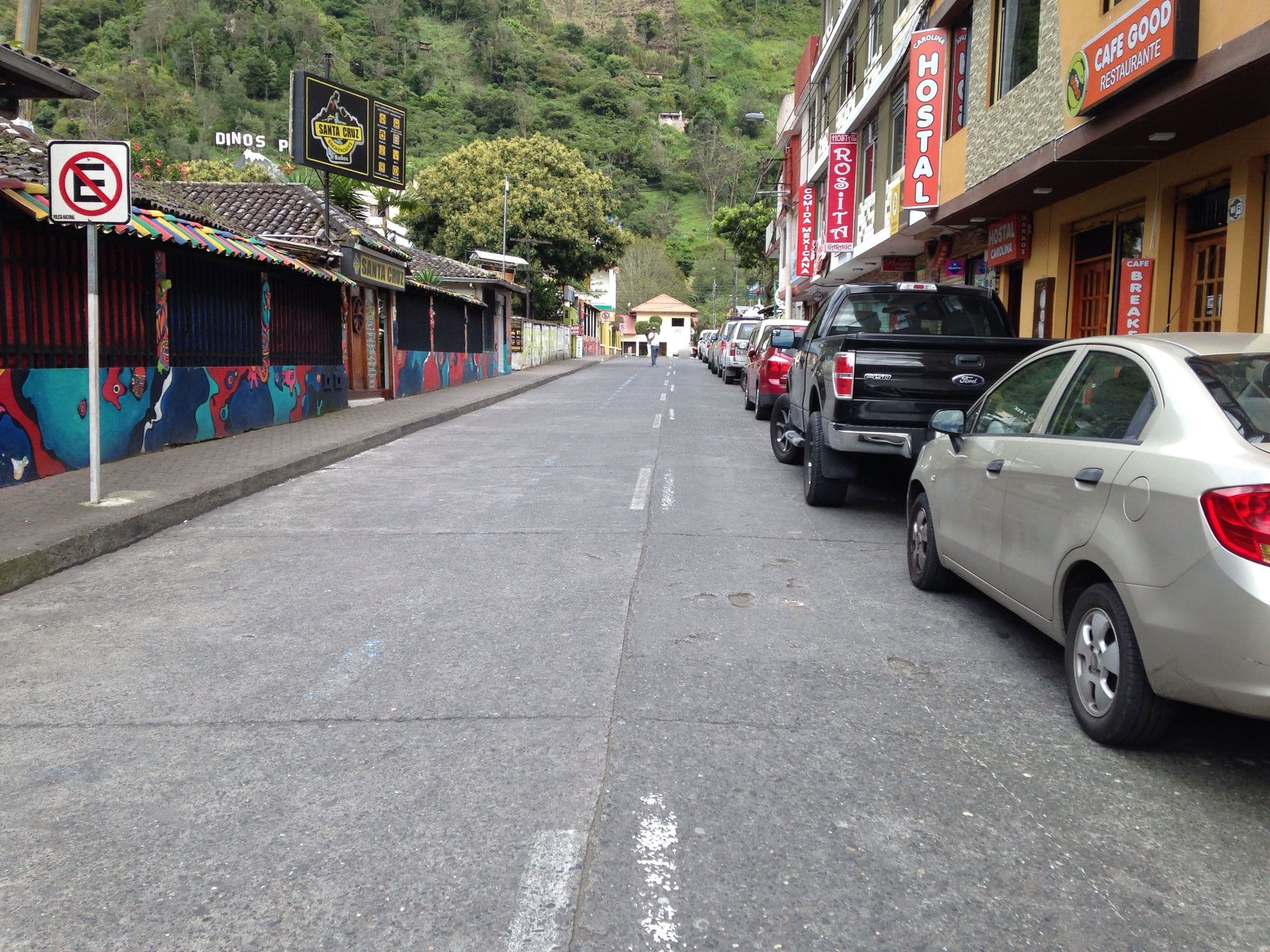 Street view near Hostal Carolina, Baños — © hs0 (CC BY-SA · Mapillary)