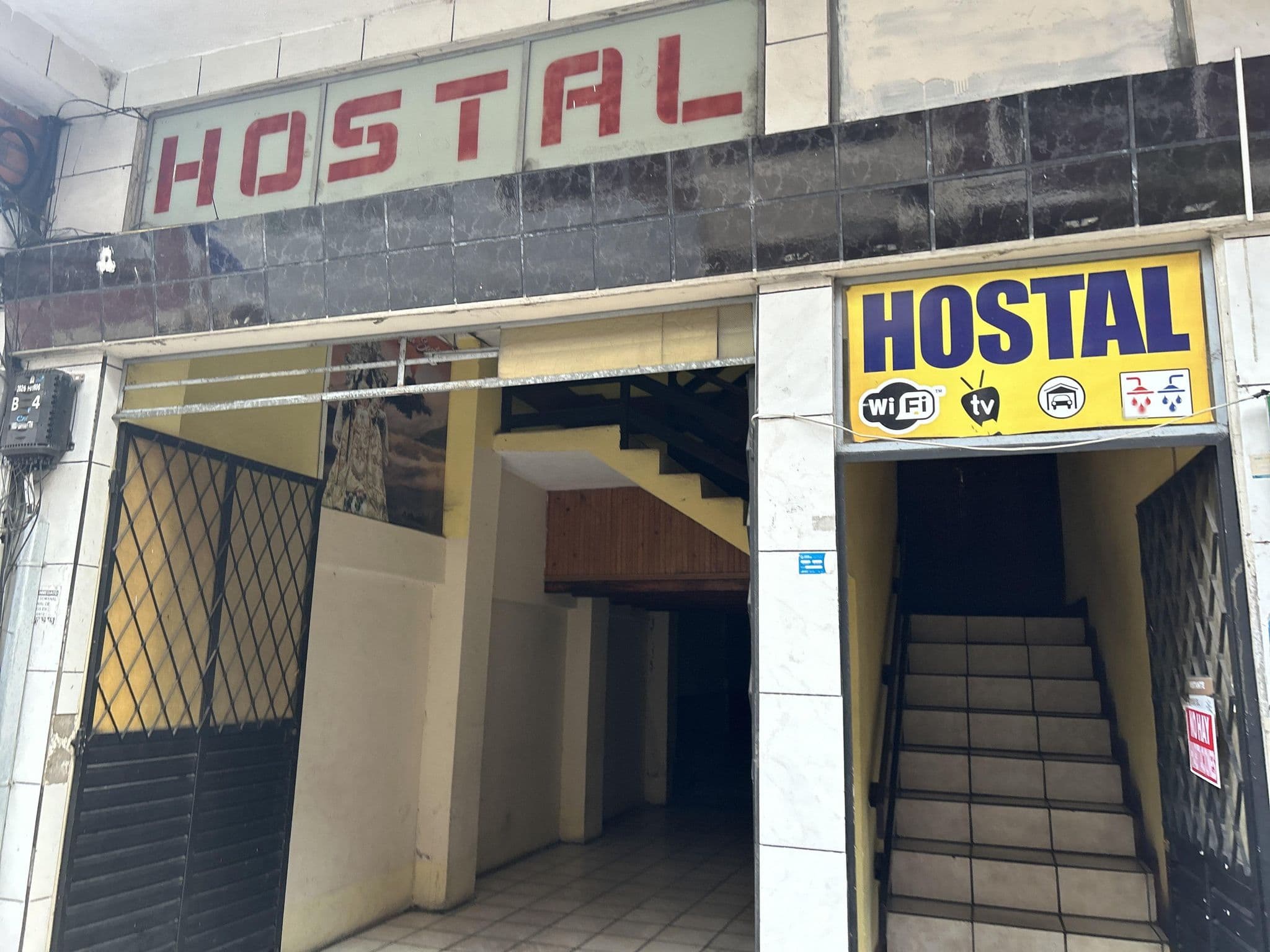 Street view near Hostal The Moon, Baños — © Carito4321 (CC BY-SA · Mapillary)