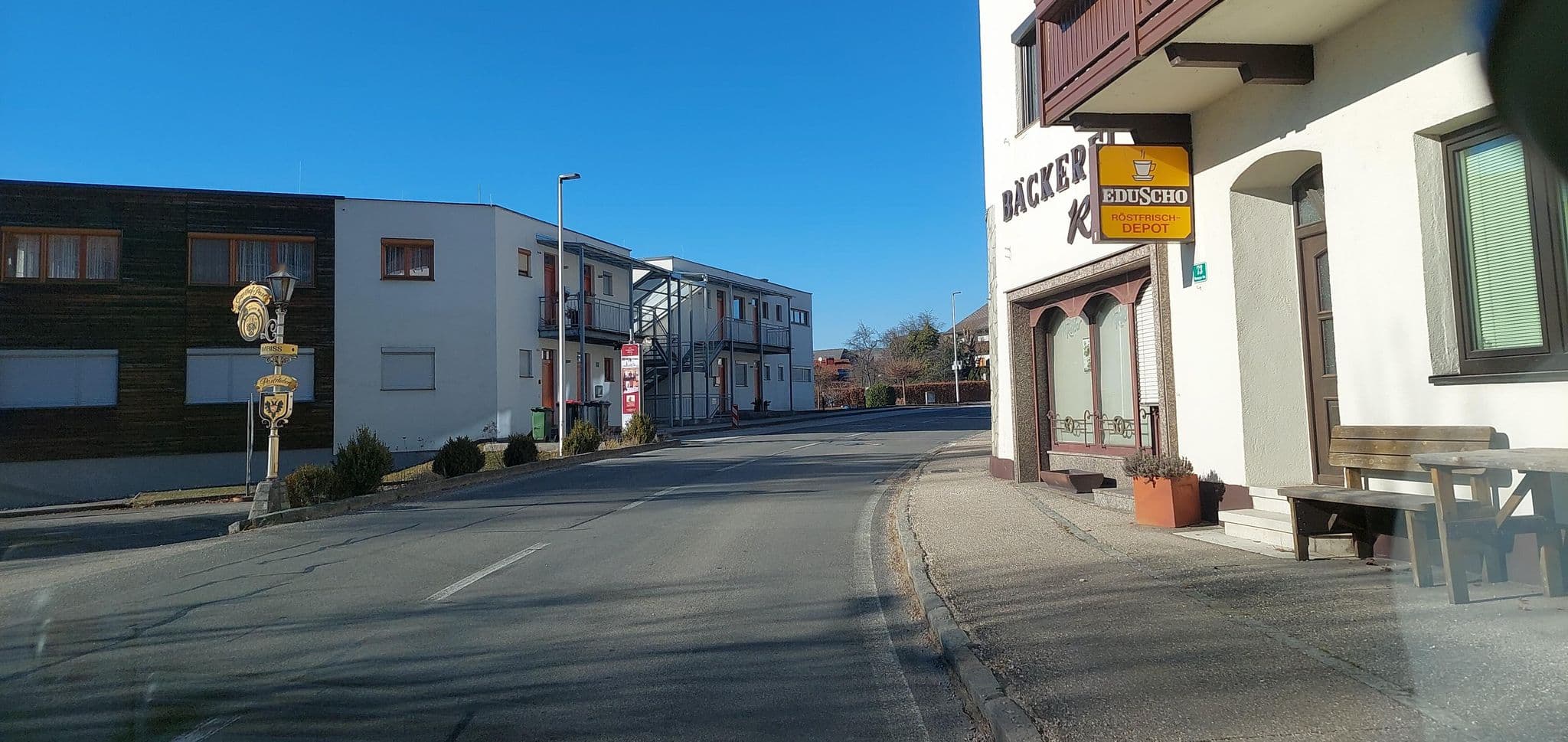Street view near Seehotel, Schörfling — © gzin (CC BY-SA · Mapillary)