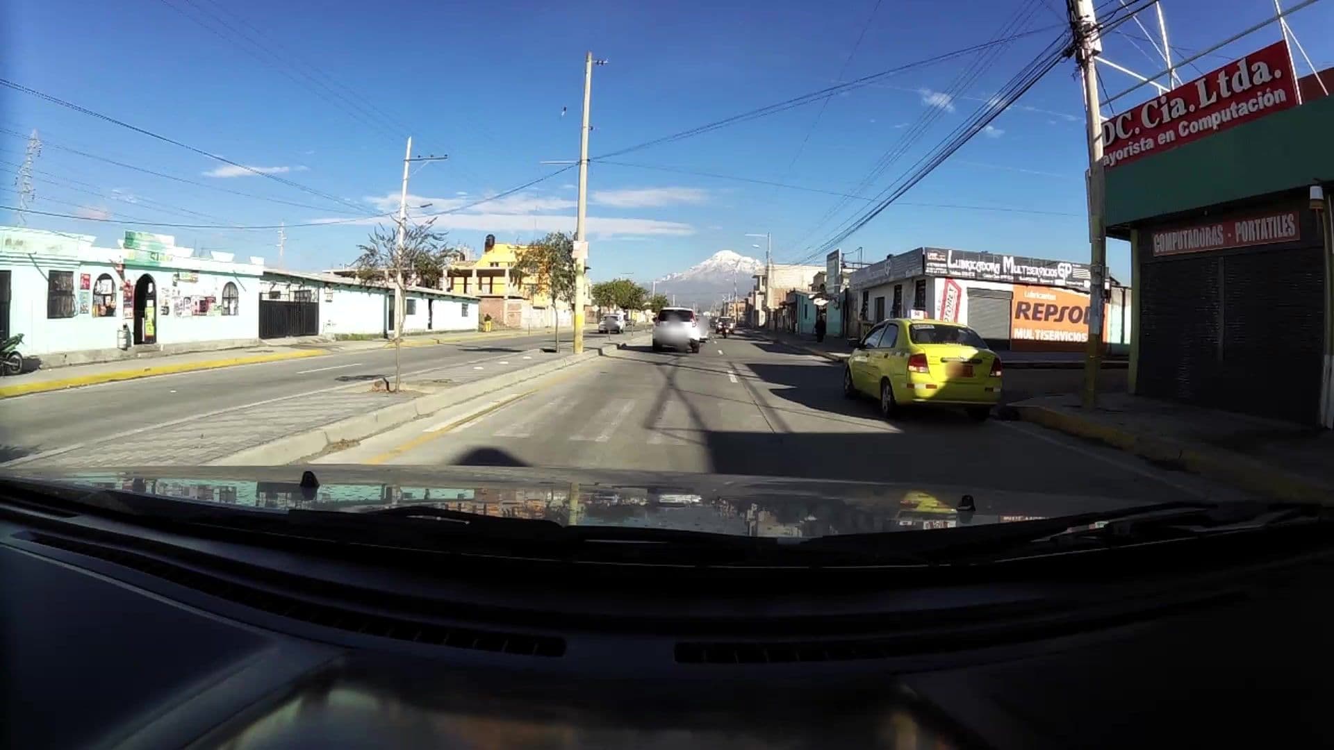 Street view near El Escondite, Riobamba — © kaartcam (CC BY-SA · Mapillary)