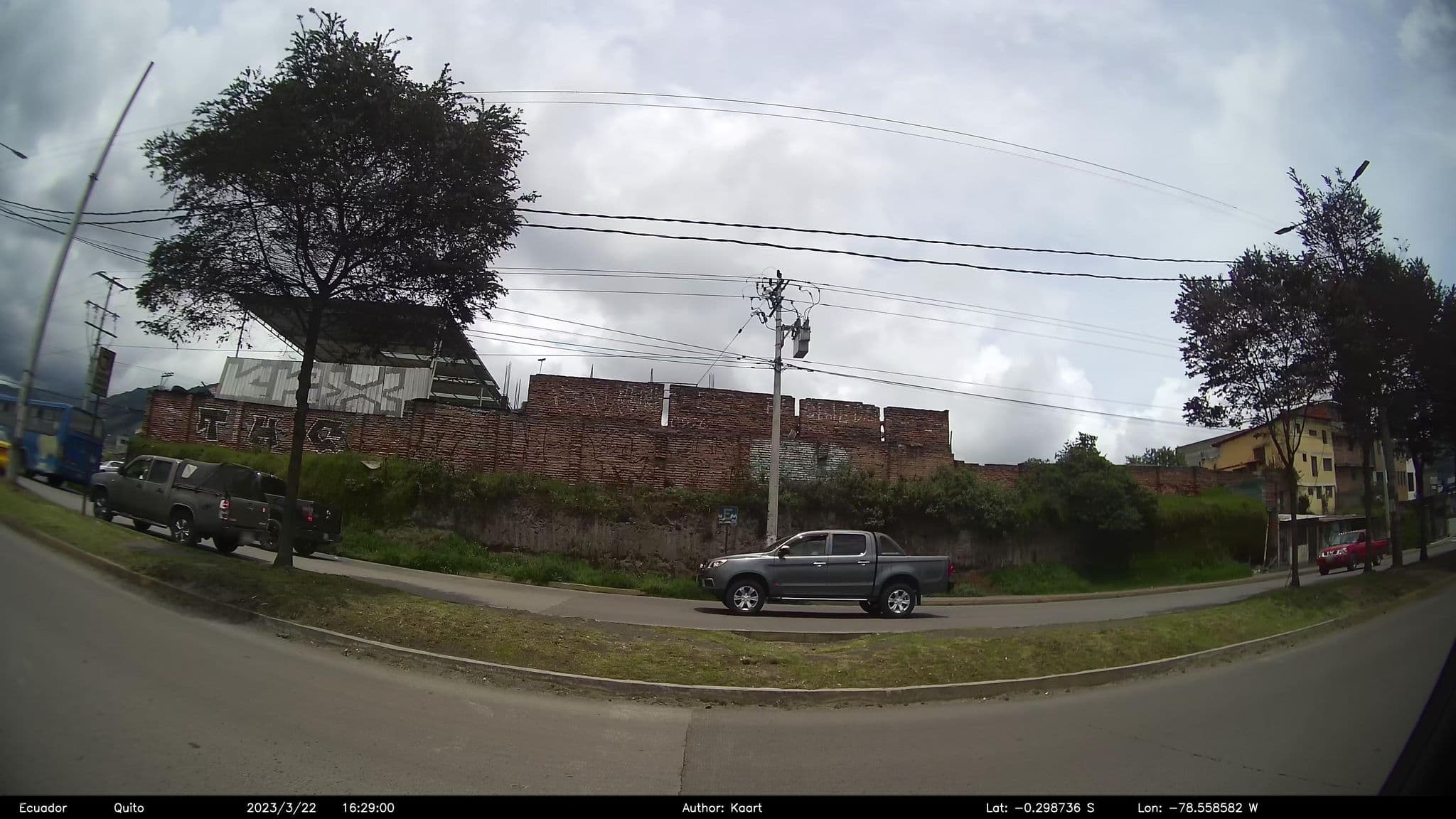 Street view near D’ Carlos, Quito