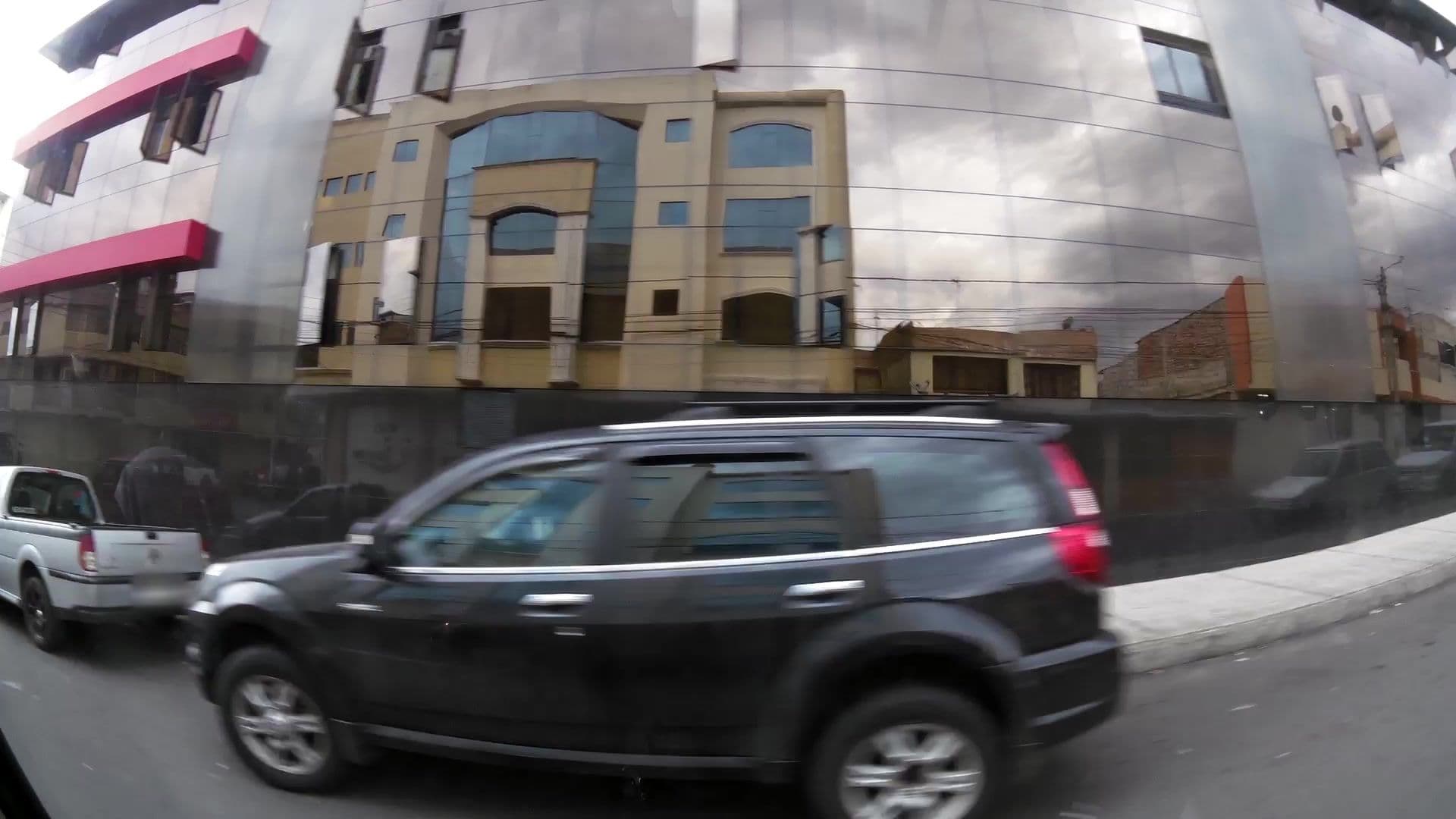 Street view near Hotel El Jardín, Ambato — © kaartcam (CC BY-SA · Mapillary)