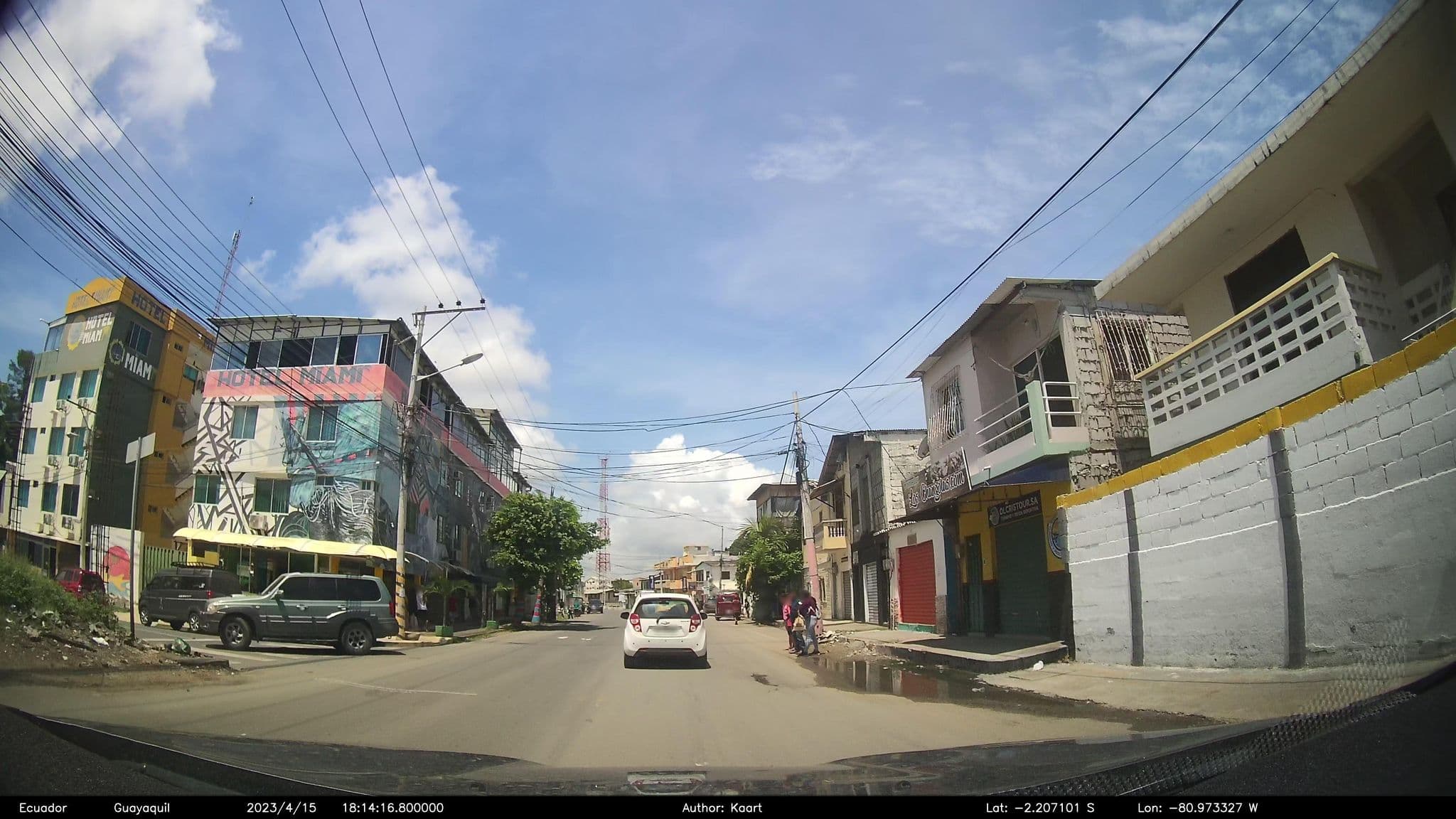 Street view near Hotel Miami, Salinas — © kaart_2 (CC BY-SA · Mapillary)