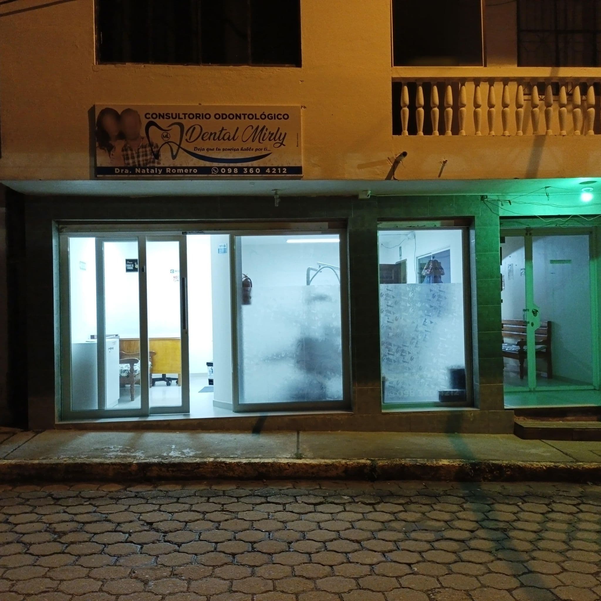 Street view near Primavera, Yantzaza — © JeffreeRomero (CC BY-SA · Mapillary)