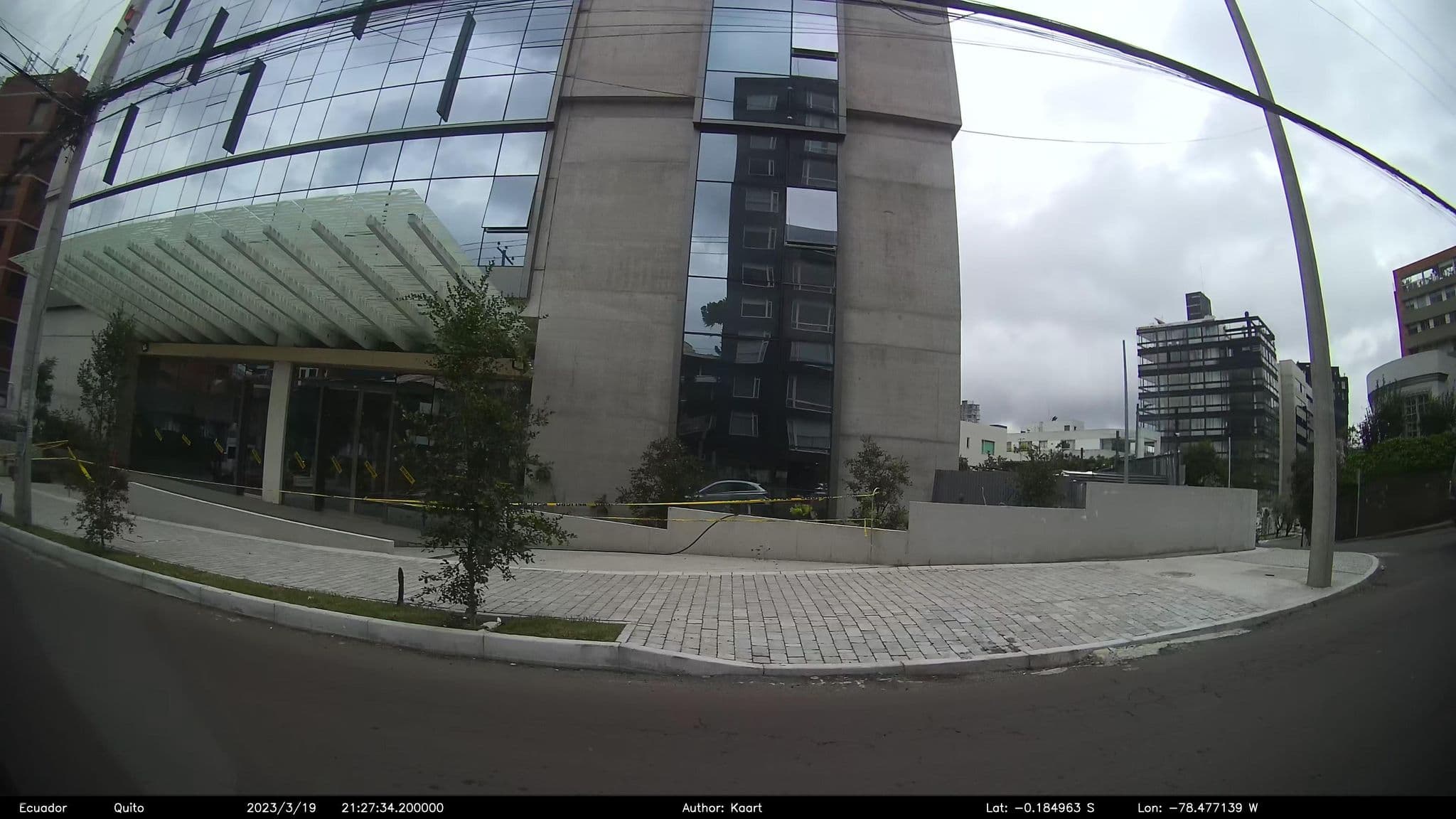 Street view near Go Hotel, Quito