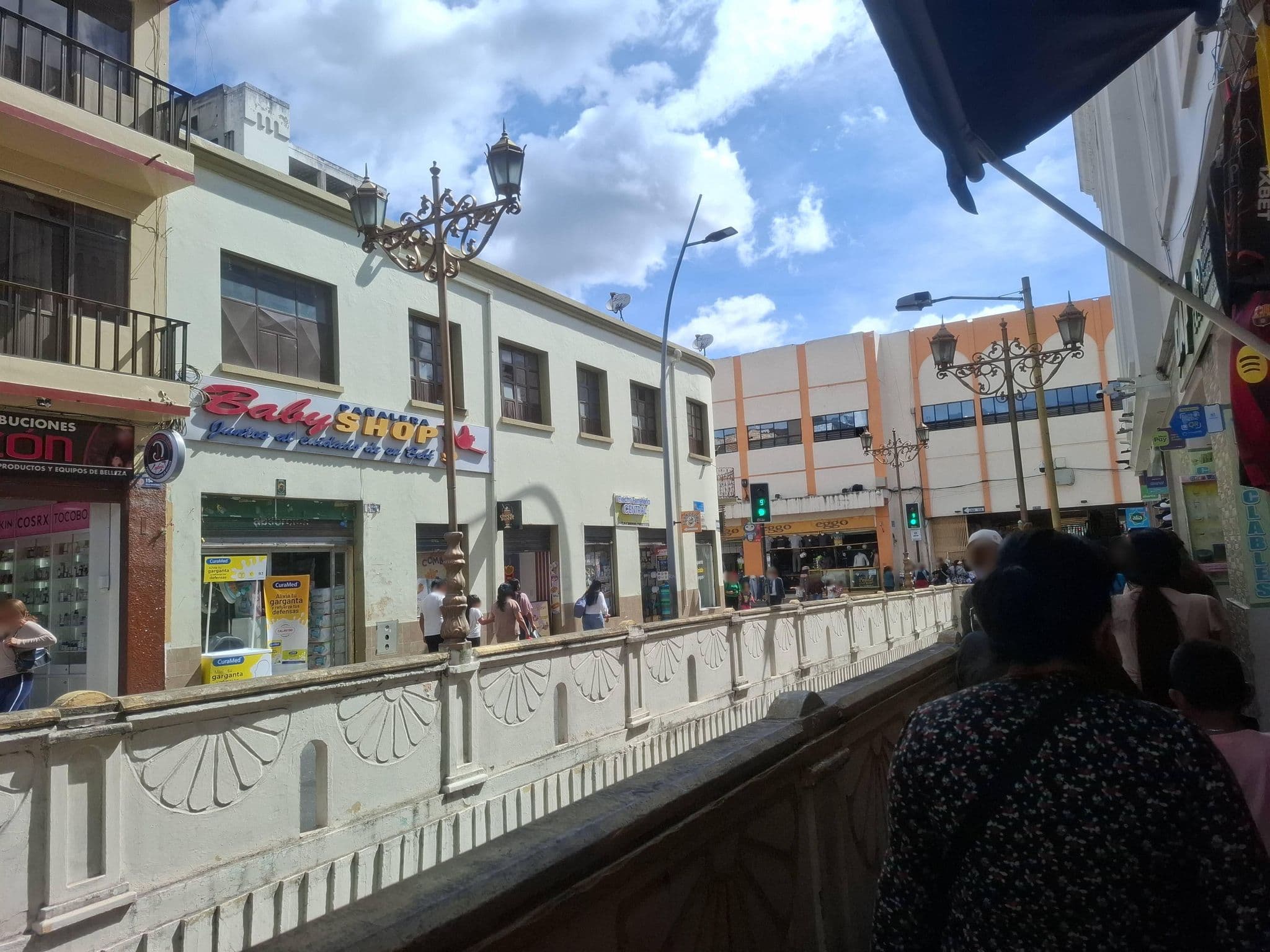 Street view near Hostal Caribe, Loja — © anacristinac04 (CC BY-SA · Mapillary)