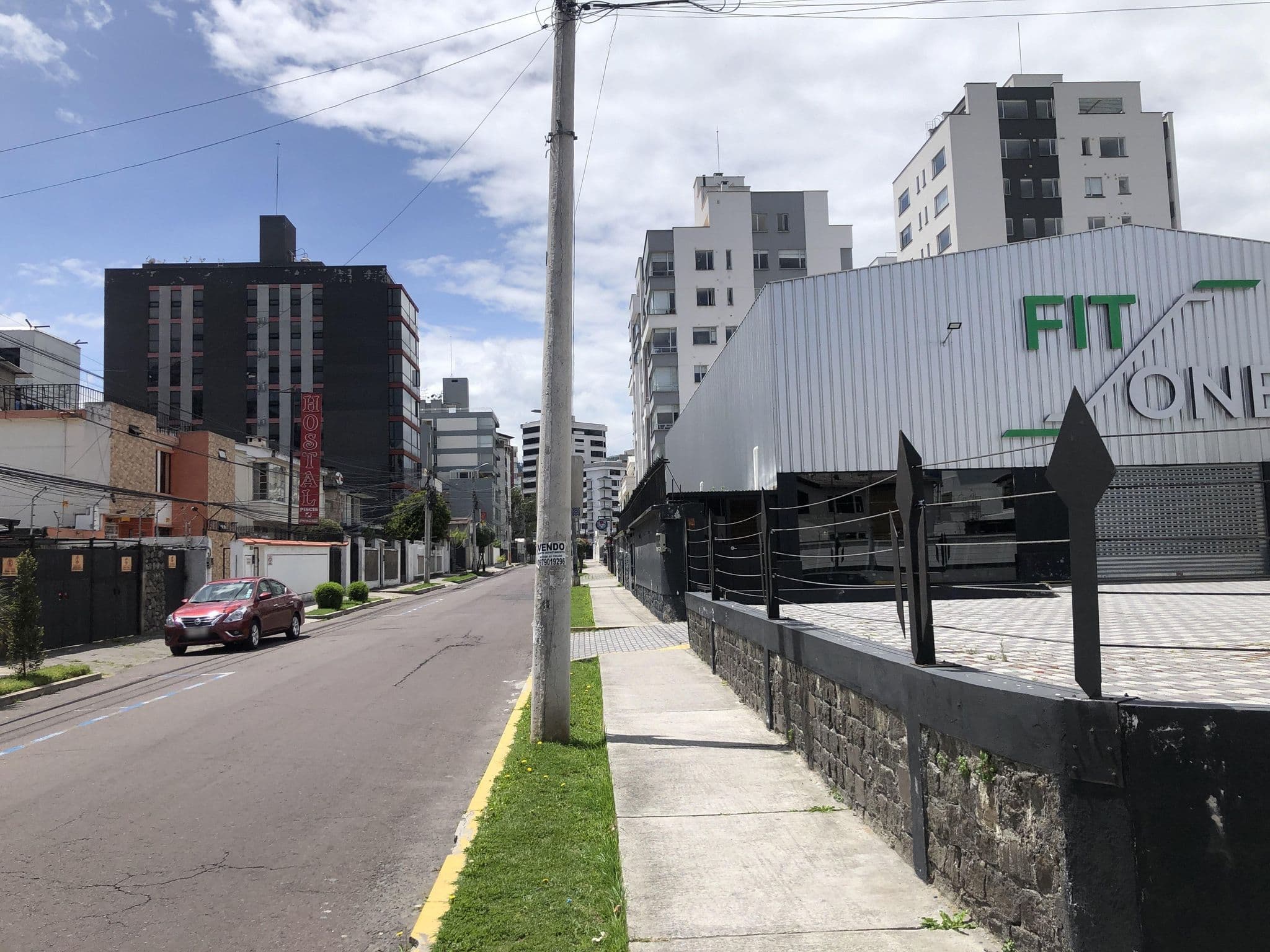 Street view near Hostal Piscis, Quito — © BryanRomero (CC BY-SA · Mapillary)