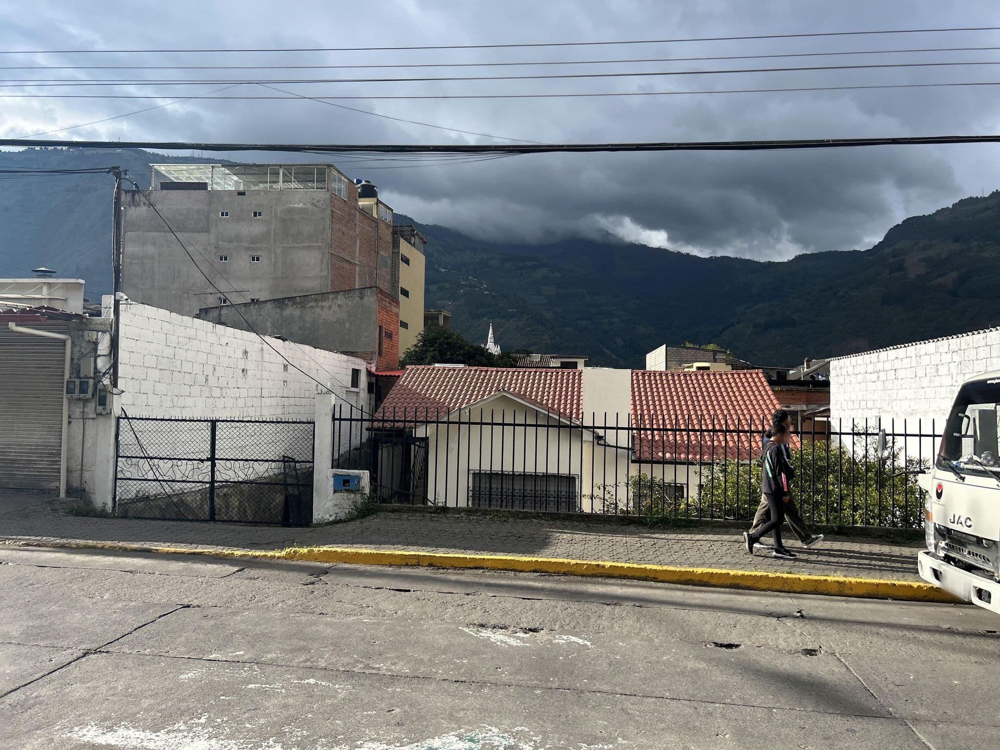 Street view near Hostal Ilé, Baños