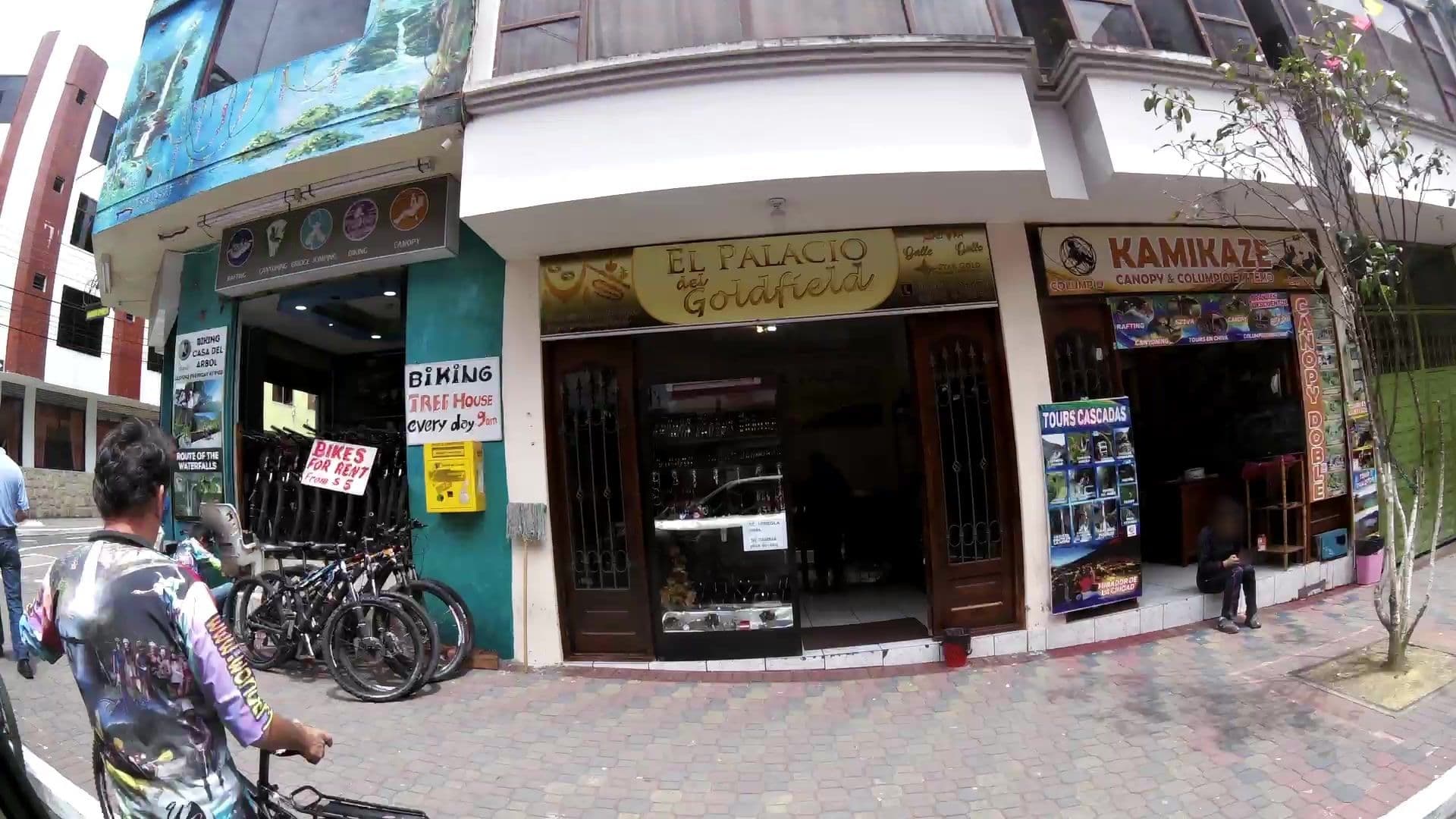 Street view near Hospedaje Urban, Baños