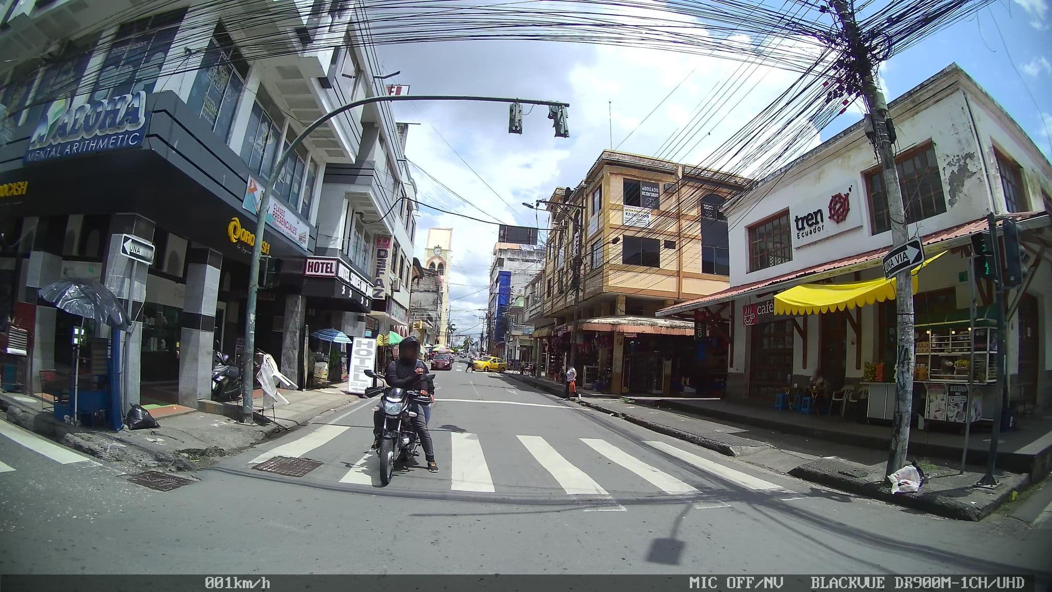 Street view near Hotel Suites Don Juan, Milagro — © kaart_2 (CC BY-SA · Mapillary)