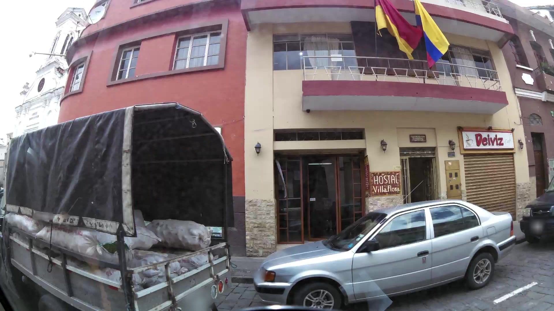 Street view near Hostal Villa Flora, Cuenca — © kaartcam (CC BY-SA · Mapillary)