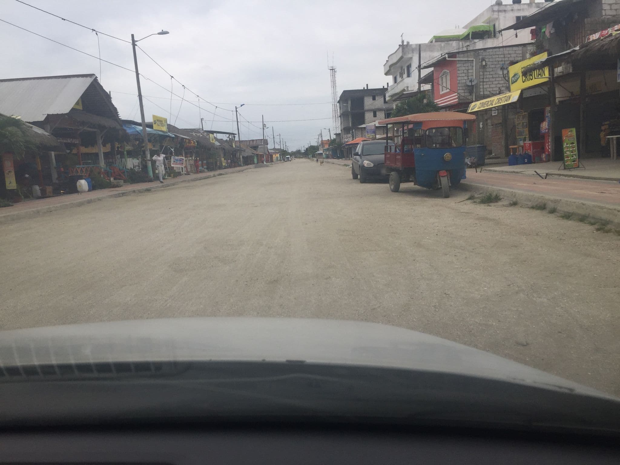Street view near Hostal Río Mar, Valdez — © didier_abycriss (CC BY-SA · Mapillary)