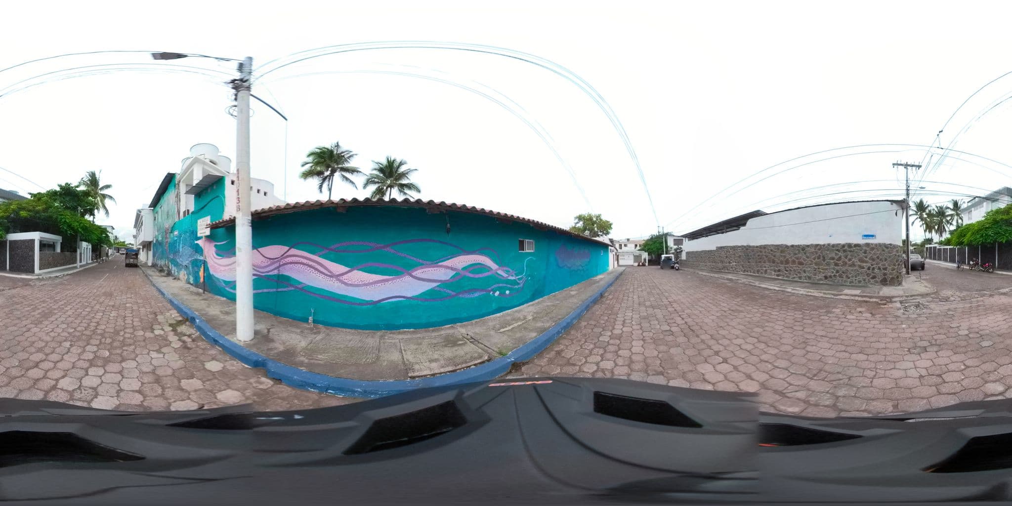 Street view near Hotel Ninfa, Puerto Ayora — © sdanielzer (CC BY-SA · Mapillary)