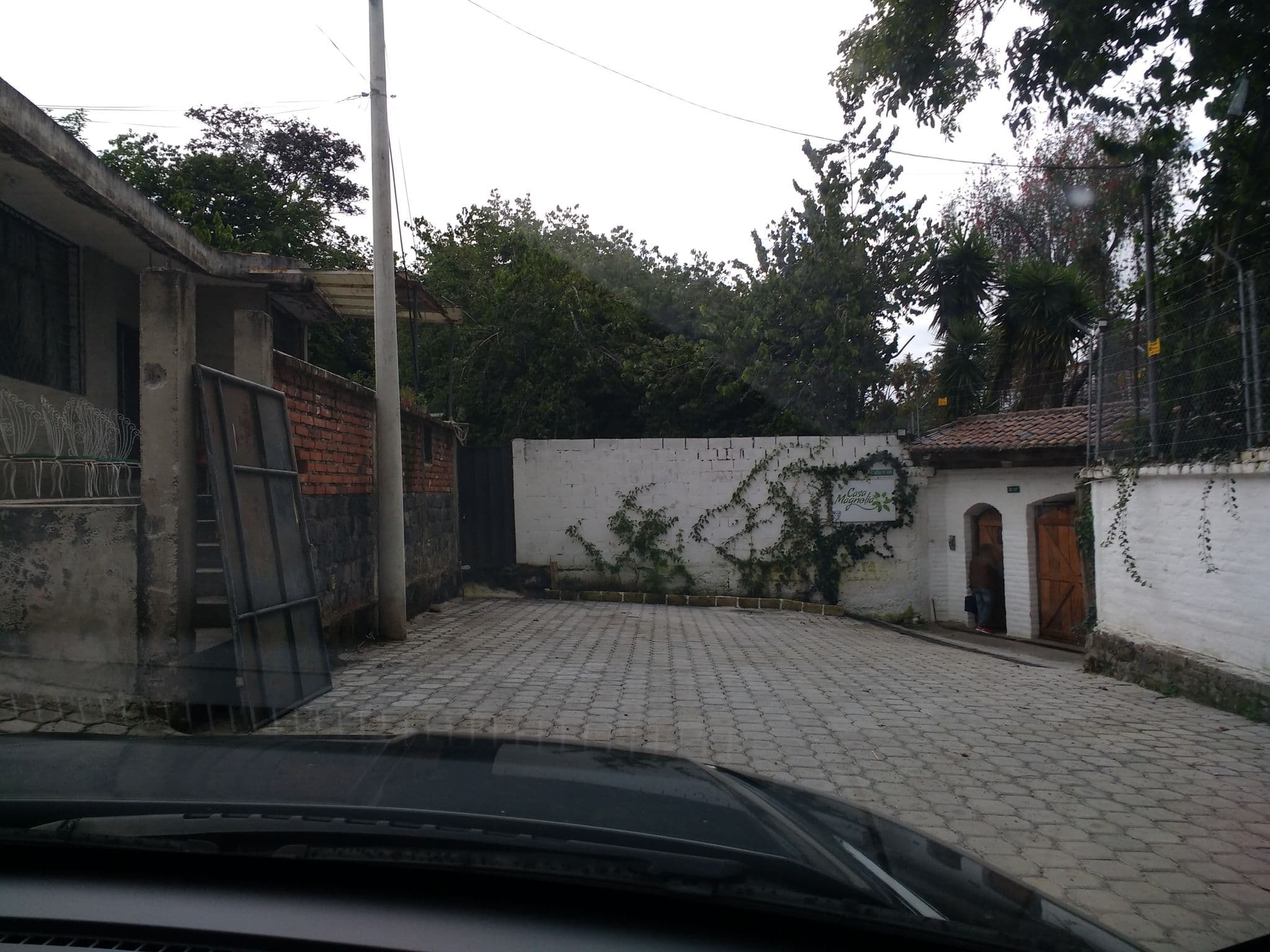 Street view near Casa Magnolia, Oyambarillo — © derfred (CC BY-SA · Mapillary)