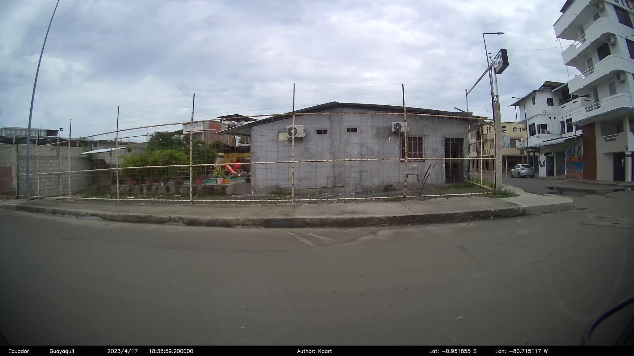 Street view near Mantamar, Manta — © kaart_2 (CC BY-SA · Mapillary)