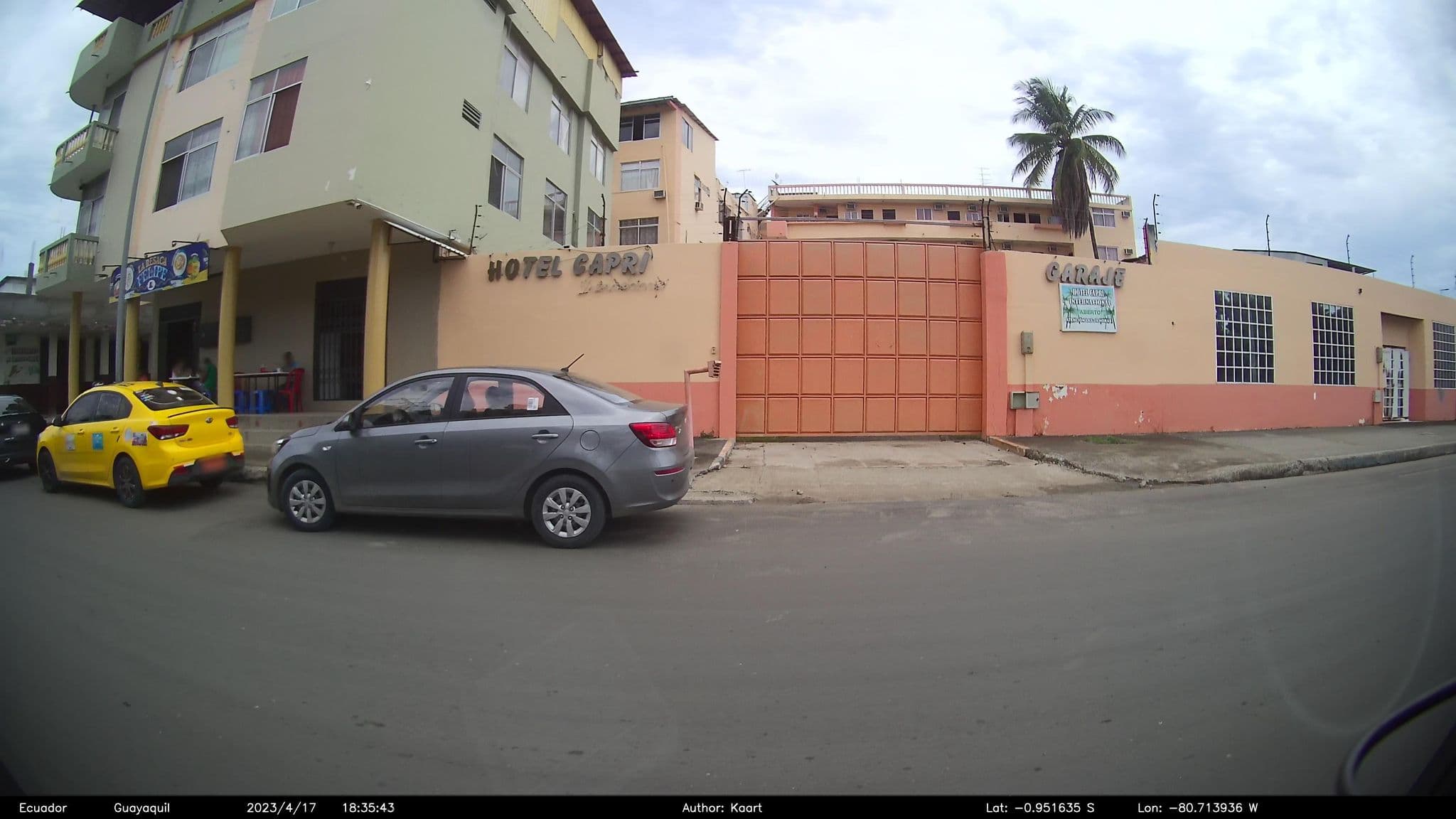 Street view near Las Gaviotas, Manta — © kaart_2 (CC BY-SA · Mapillary)