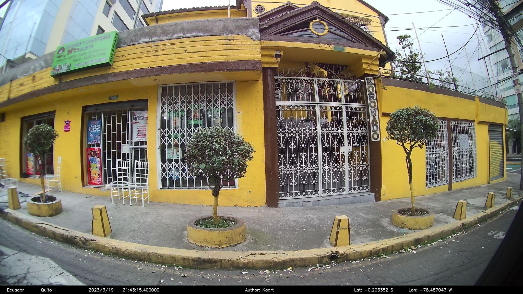 Street view near Hotel Koronado, Quito
