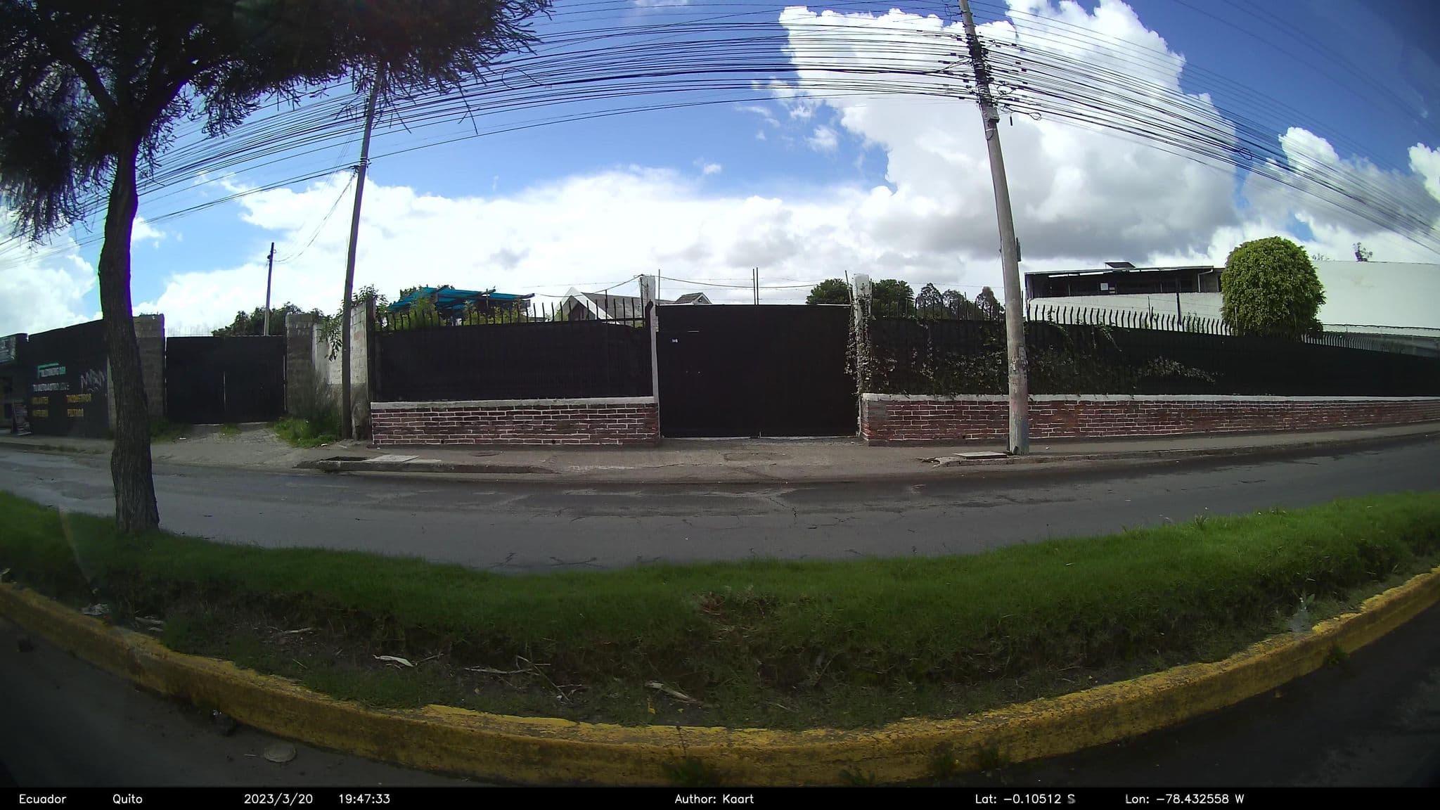Street view near Hotel Selman, Pomasqui