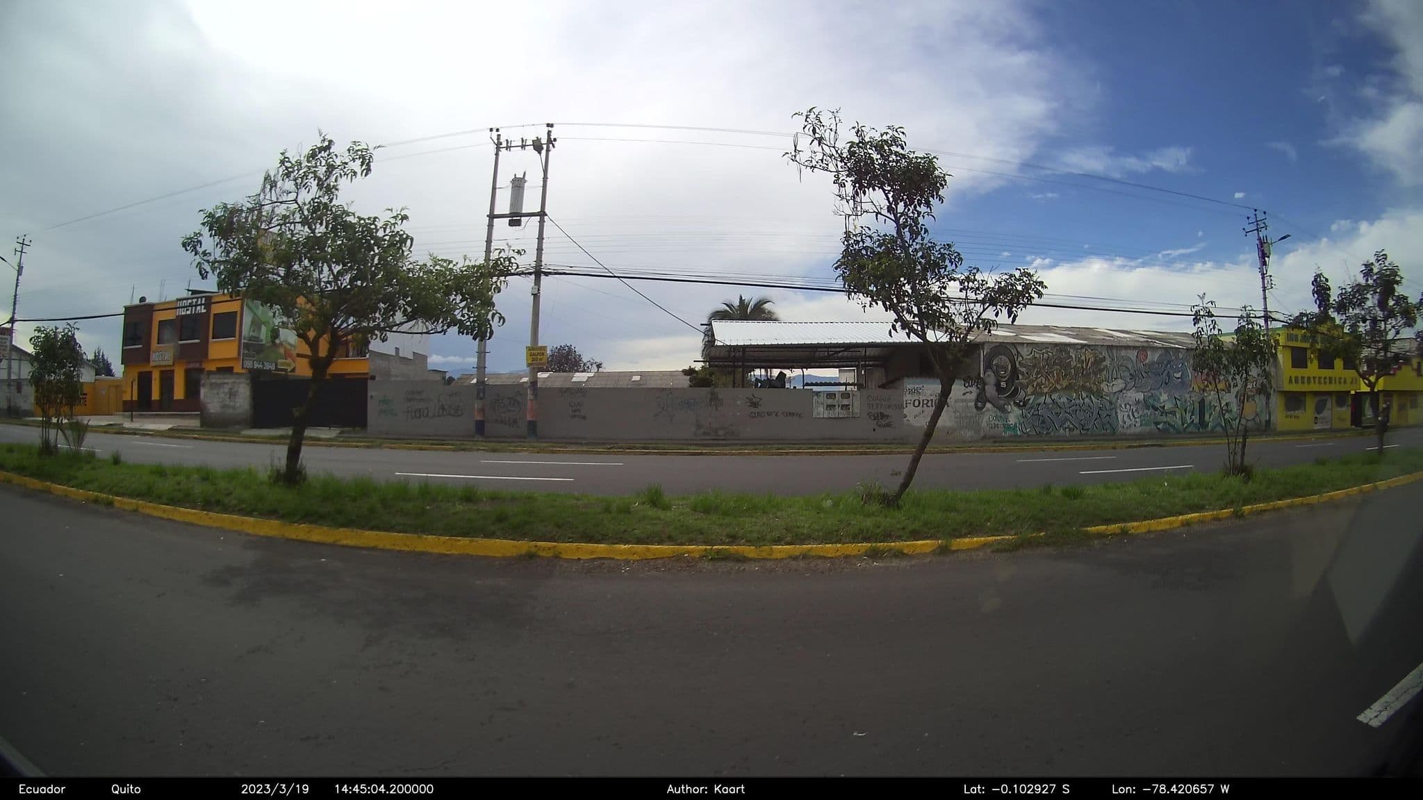 Street view near Hostal La Estancia del Norte, Pomasqui — © kaart_2 (CC BY-SA · Mapillary)