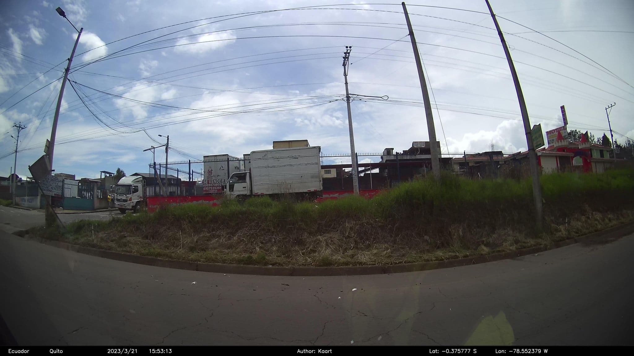 Street view near Luxor Motel, Sangolquí — © kaart_2 (CC BY-SA · Mapillary)
