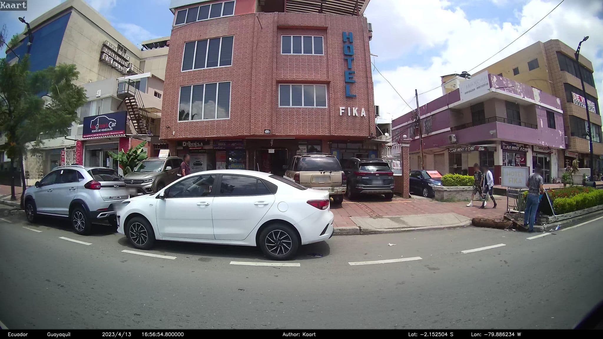 Street view near Hotel Europa, Guayaquil