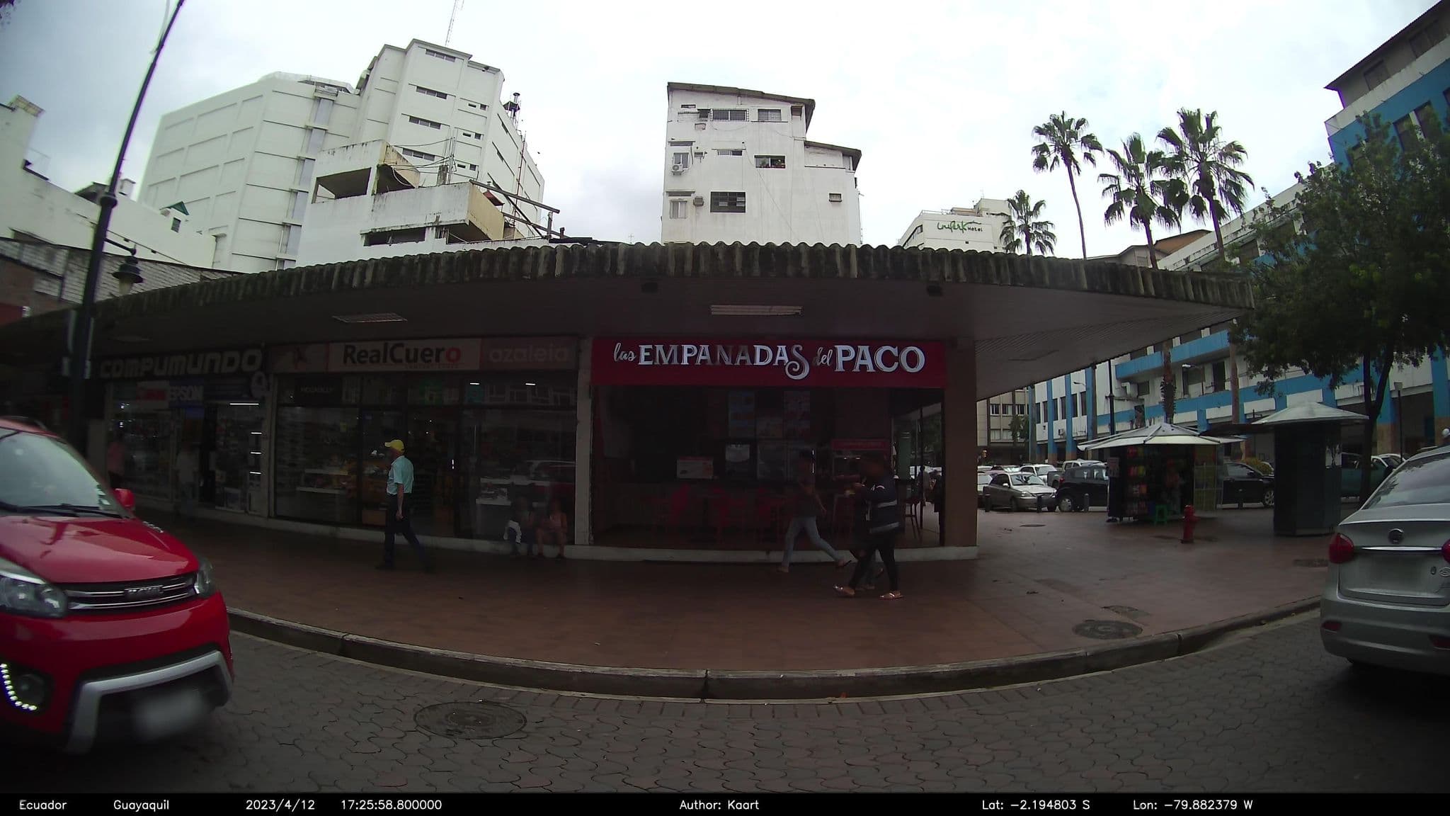 Street view near Hotel Rizzo, Guayaquil — © kaart_2 (CC BY-SA · Mapillary)