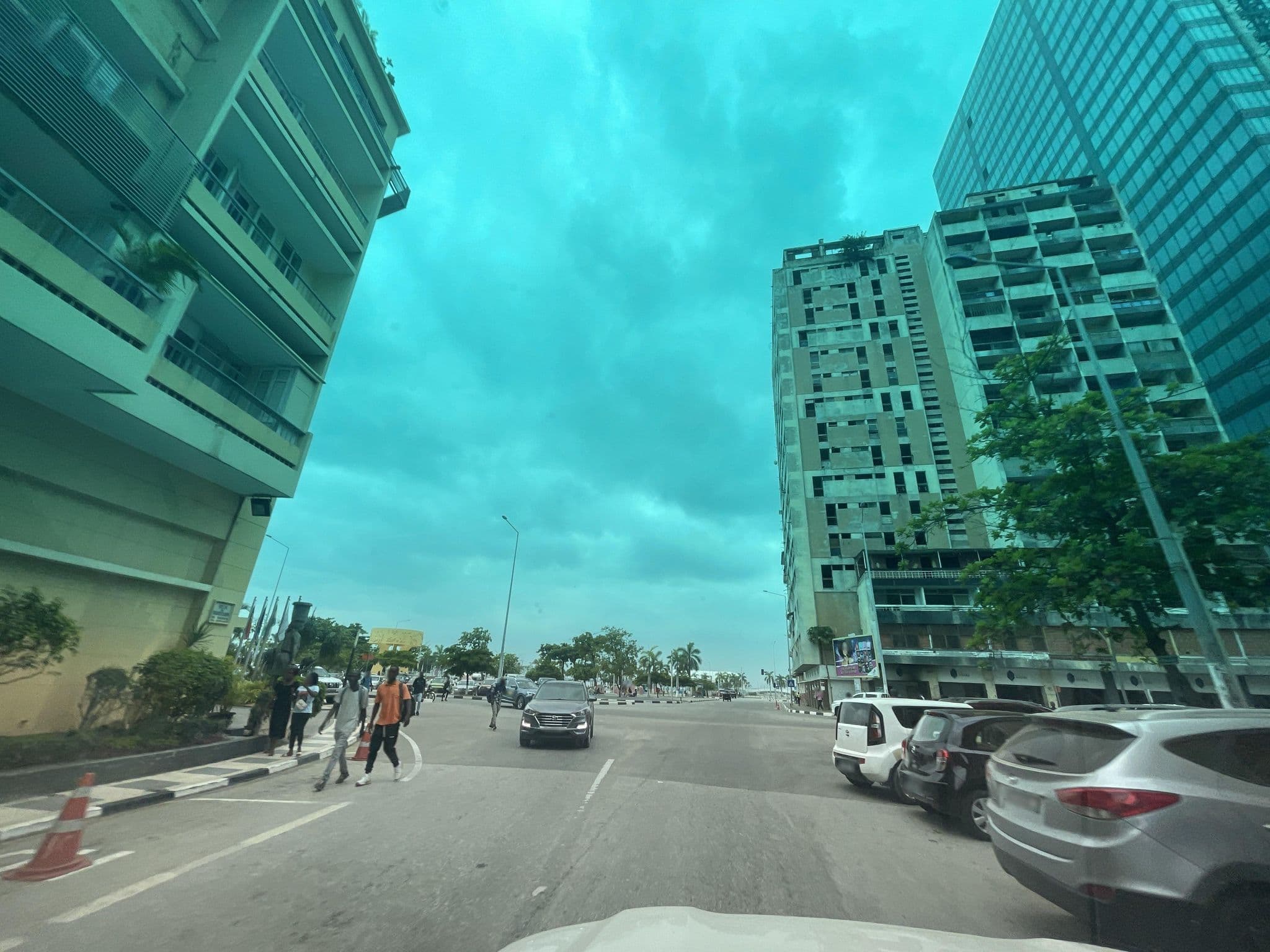 Street view near Hotel Continental, Ingombota — © Manolo23 (CC BY-SA · Mapillary)