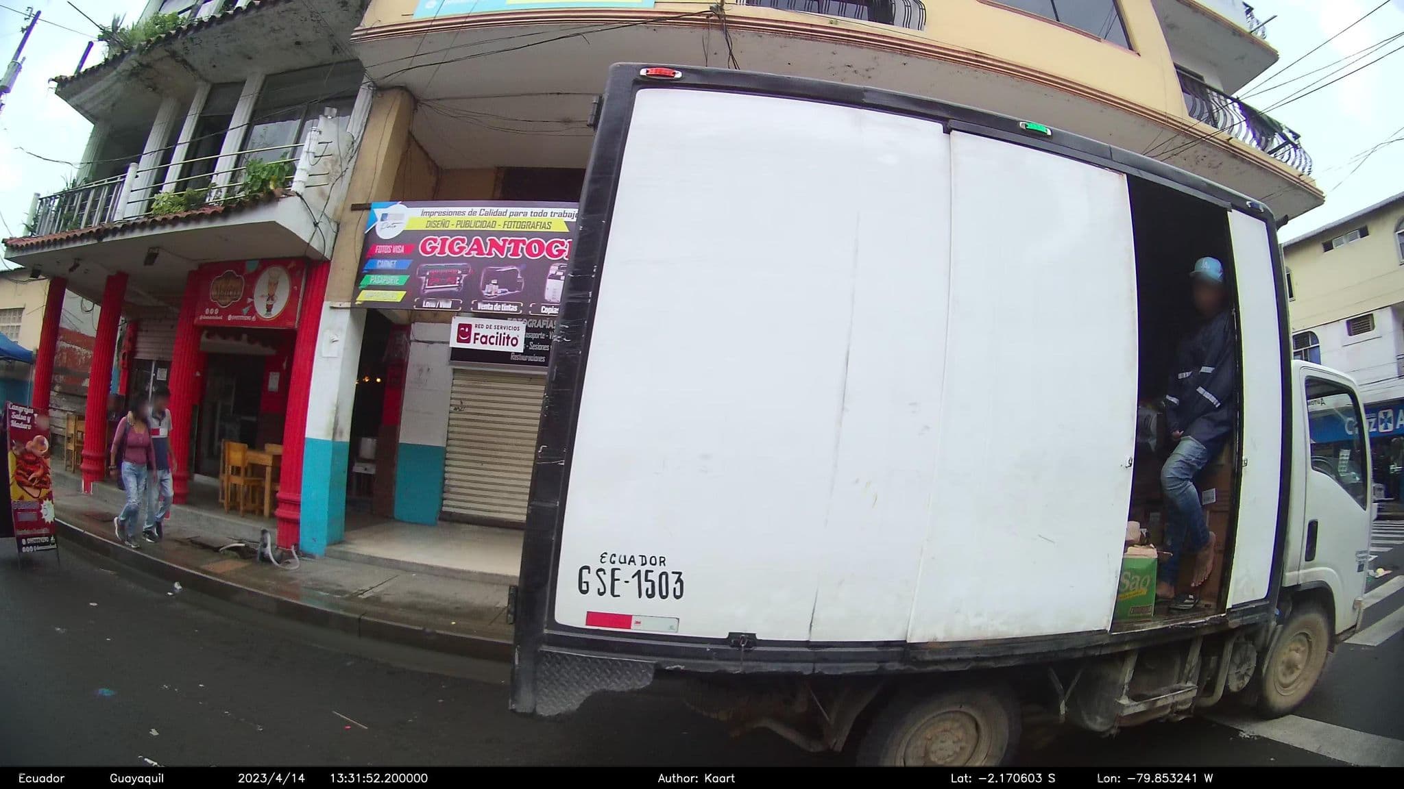 Street view near Hostal - La Paz, Eloy Alfaro — © kaart_2 (CC BY-SA · Mapillary)