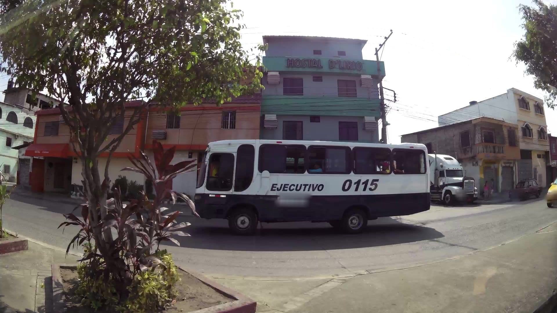 Street view near Hostal Passiones, Guayaquil