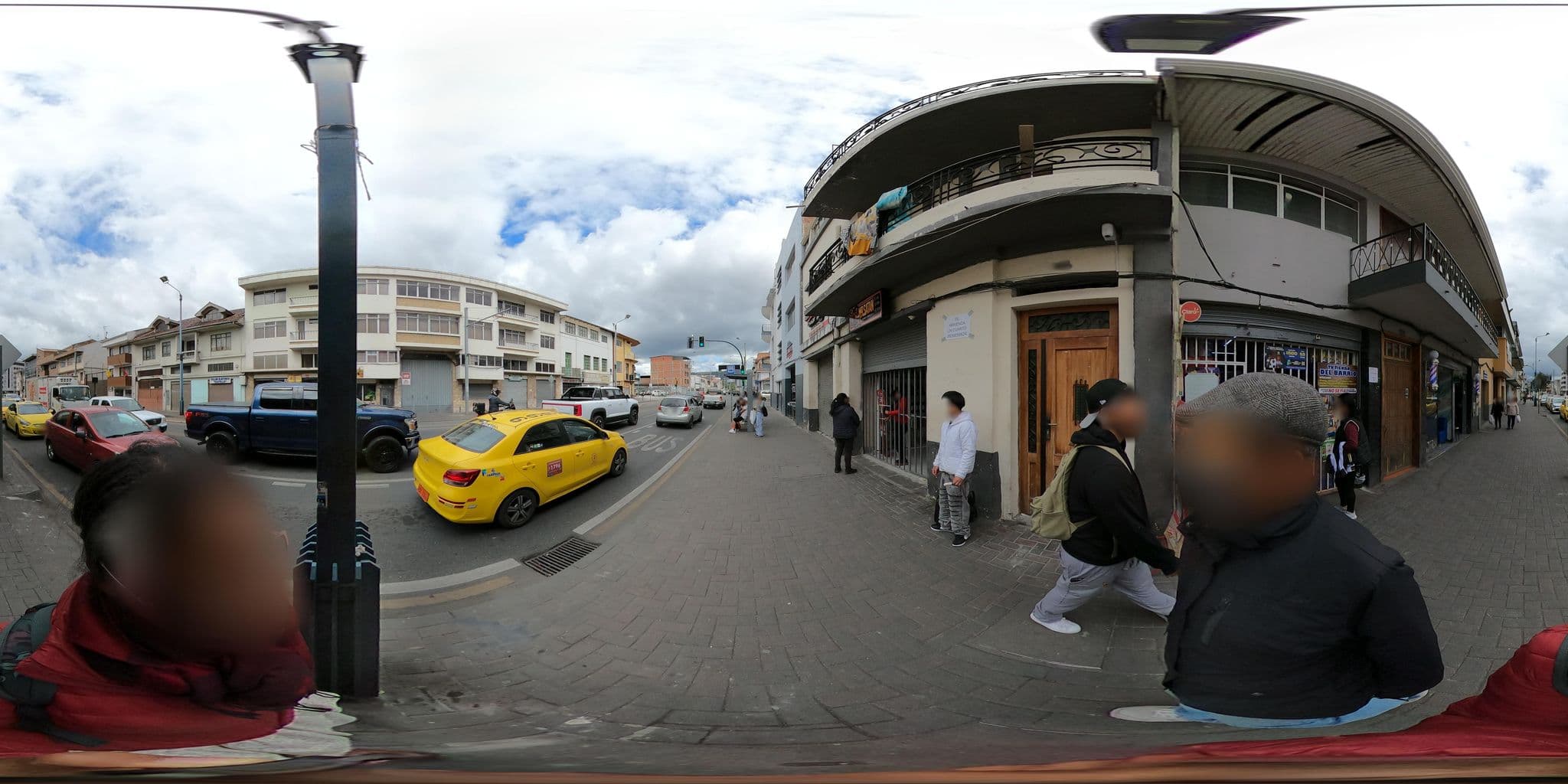 Street view near Hostal Moises, Cuenca — © camcam23 (CC BY-SA · Mapillary)