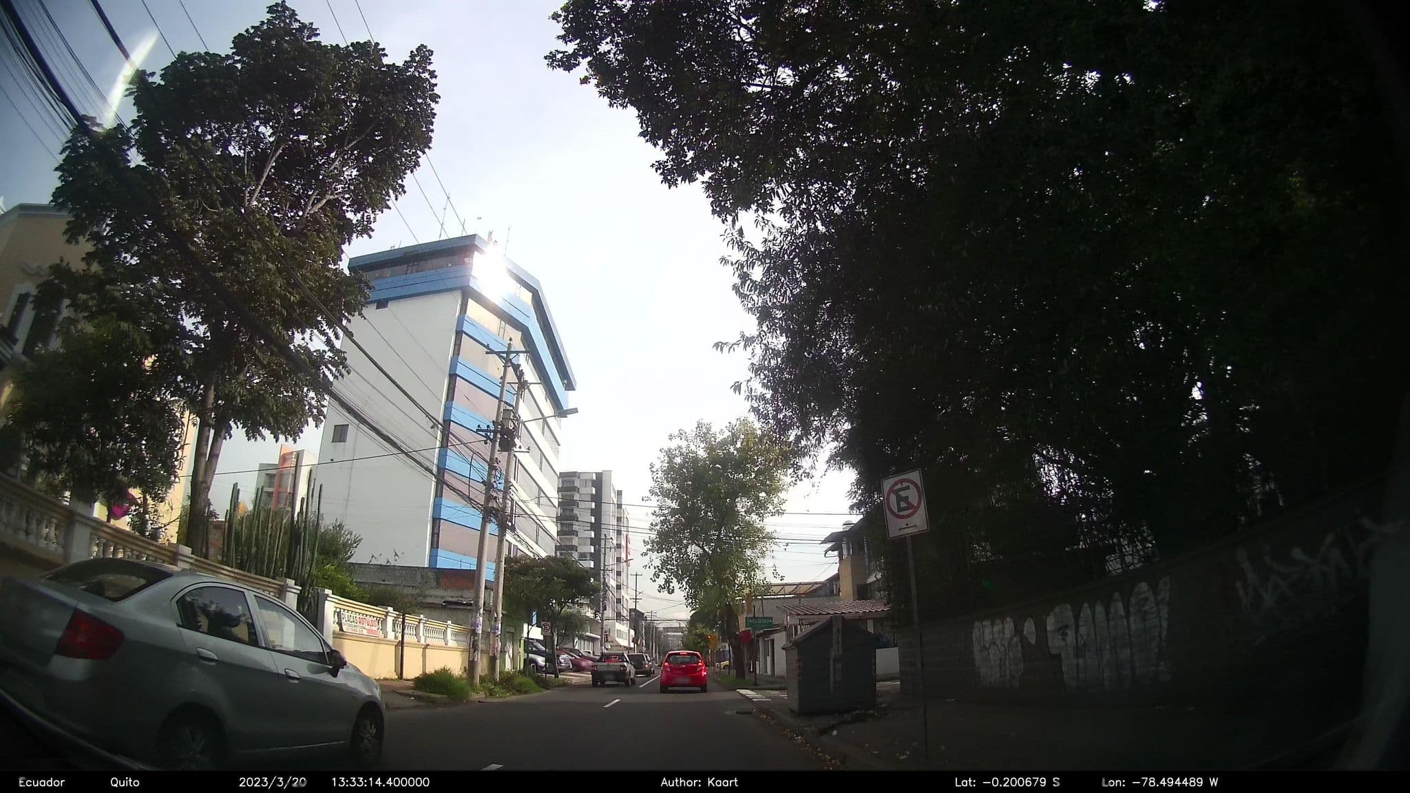 Street view near HOSTAL ZEMTRUM, Quito