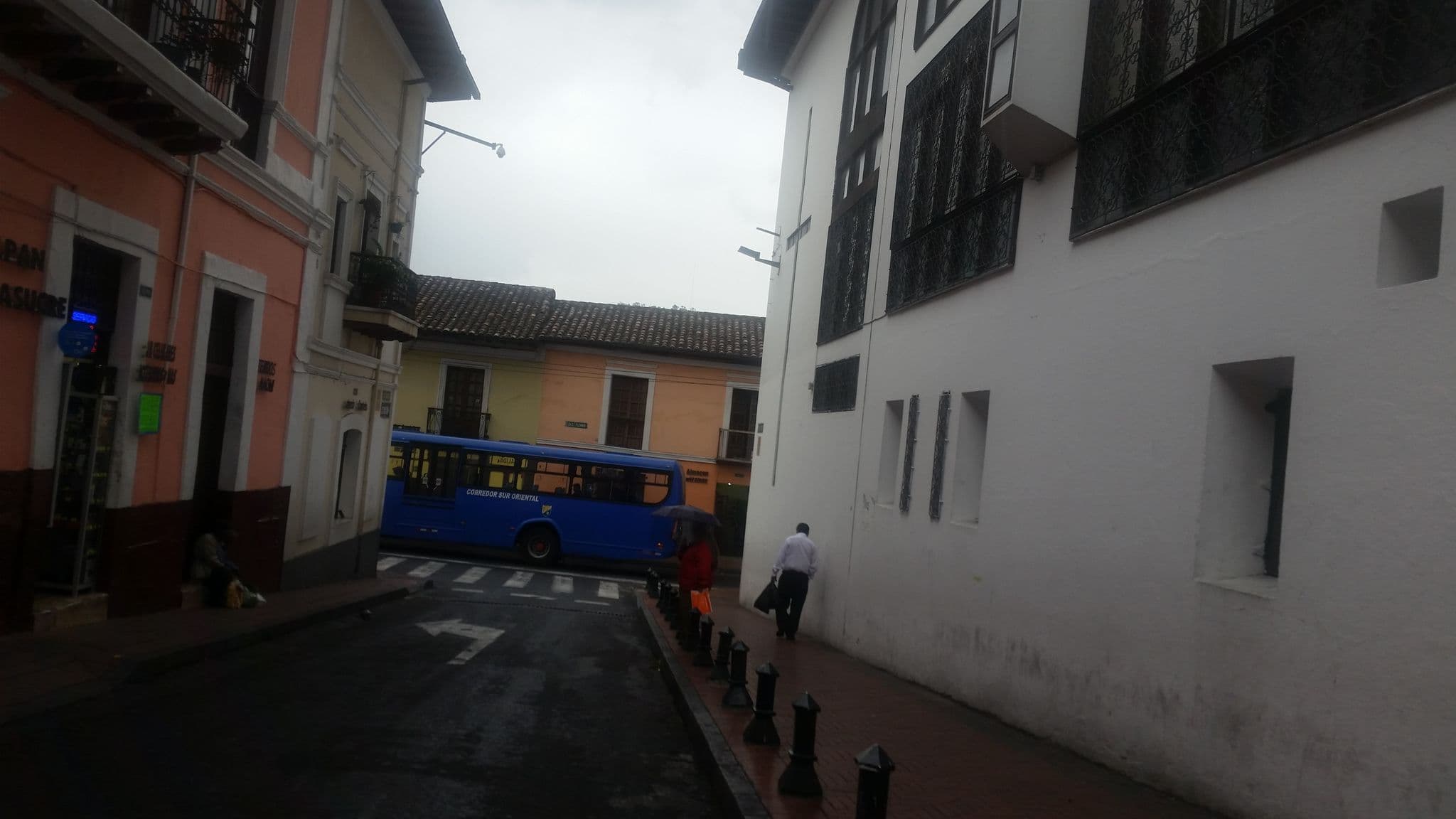 Street view near Hotel Boutique Plaza Sucre, Quito