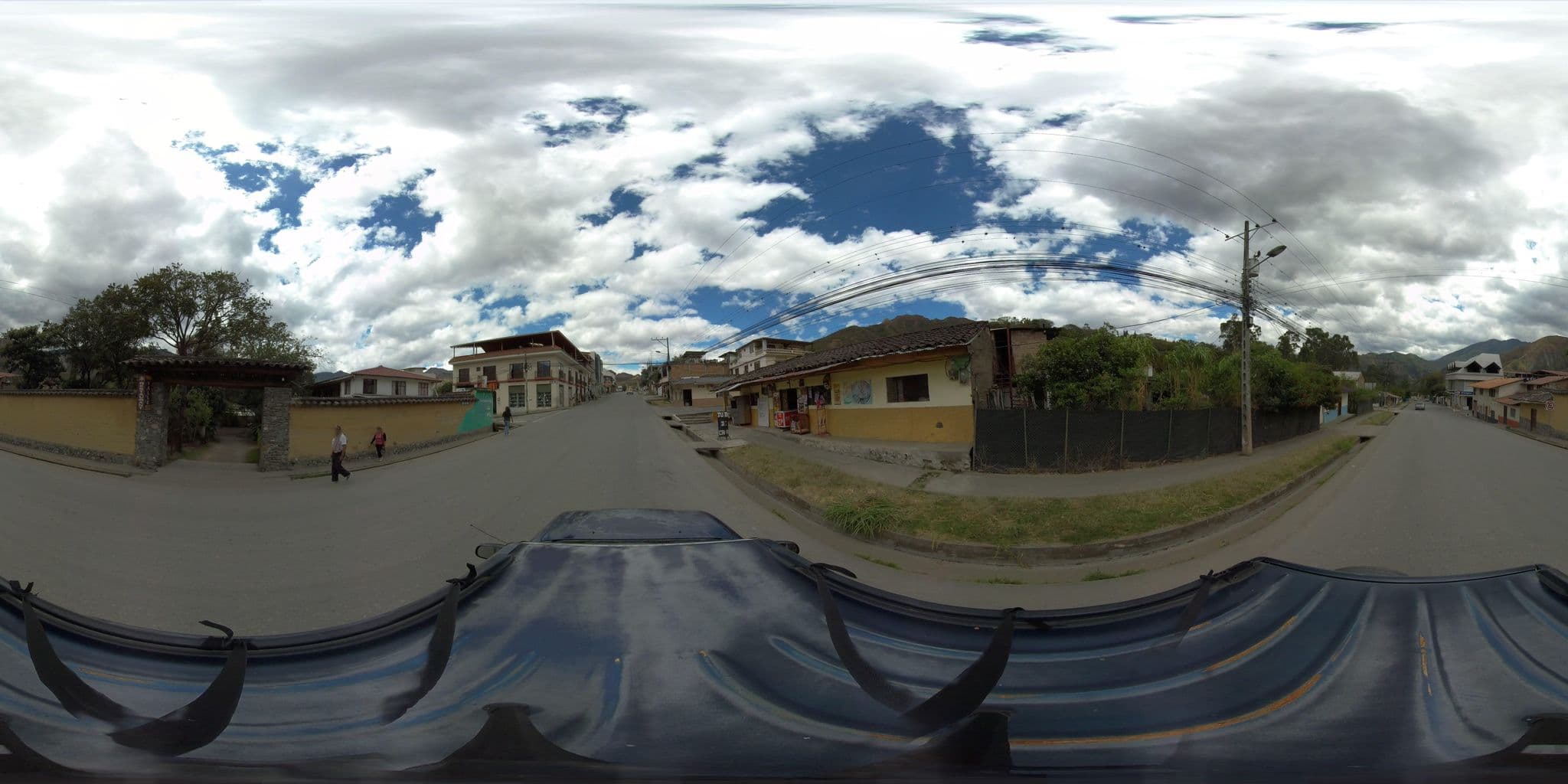 Street view near Residencial Valle Sagrado, Loja