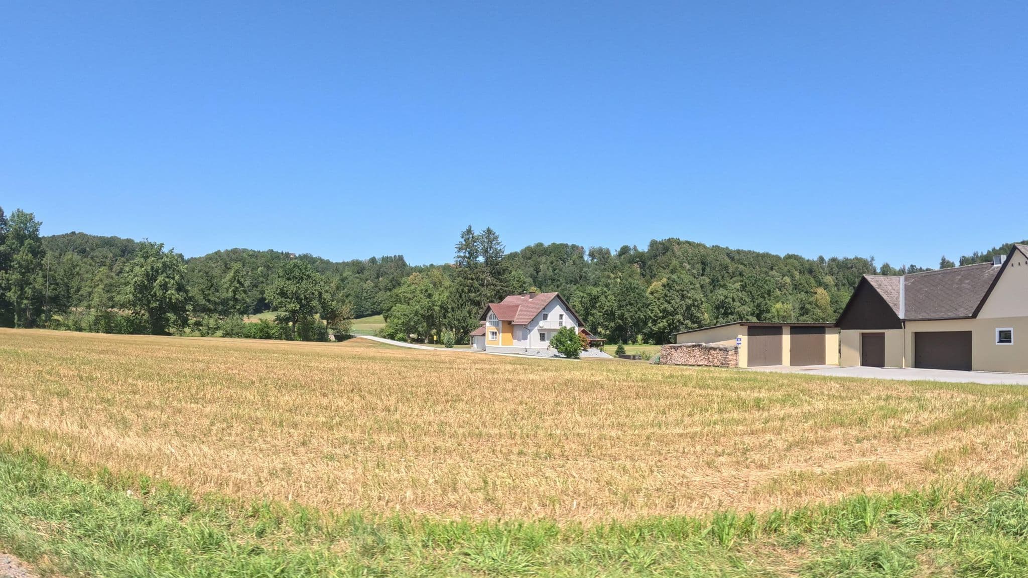 Street view near Schusterpeter, Brunn — © djpixel (CC BY-SA · Mapillary)