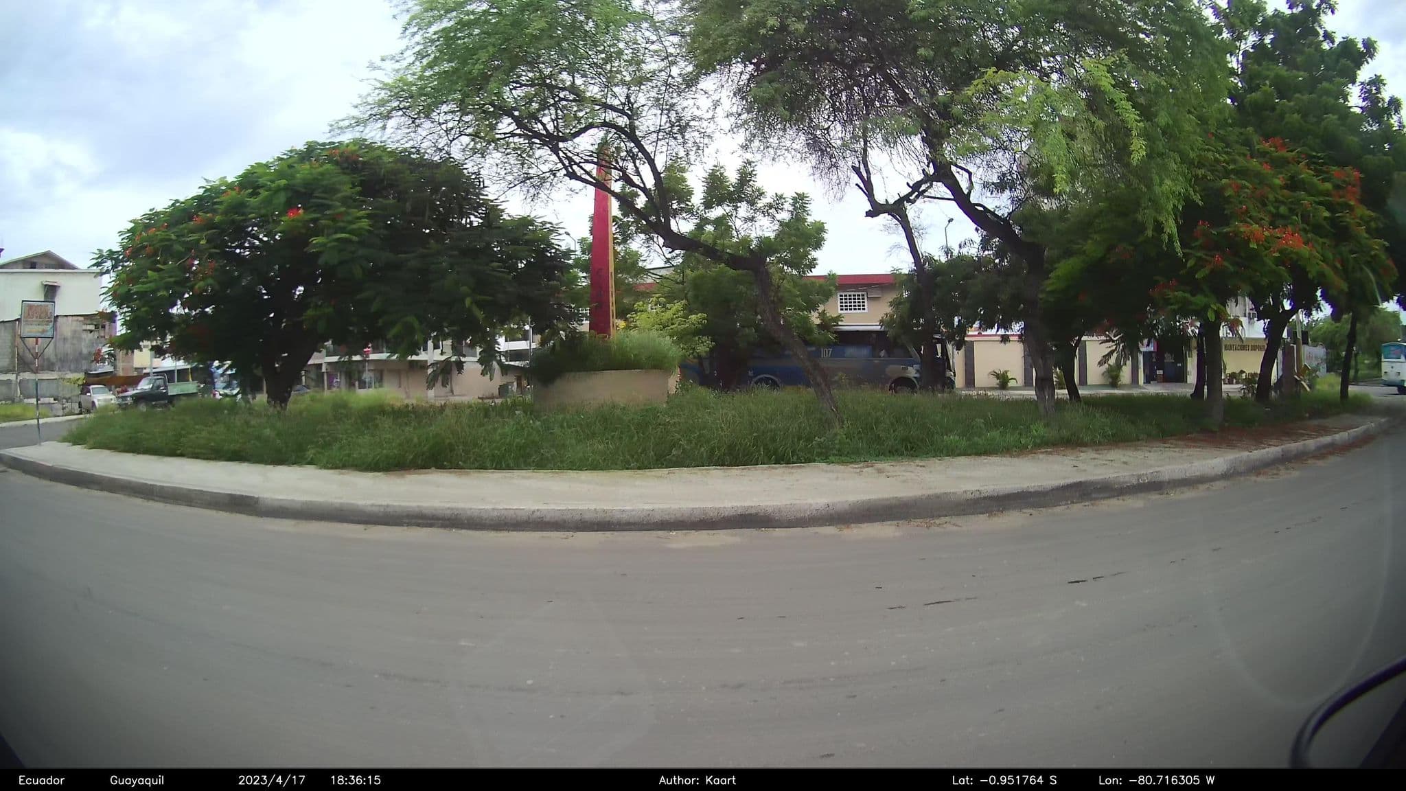 Street view near Hostal Las Velas, Manta — © kaart_2 (CC BY-SA · Mapillary)