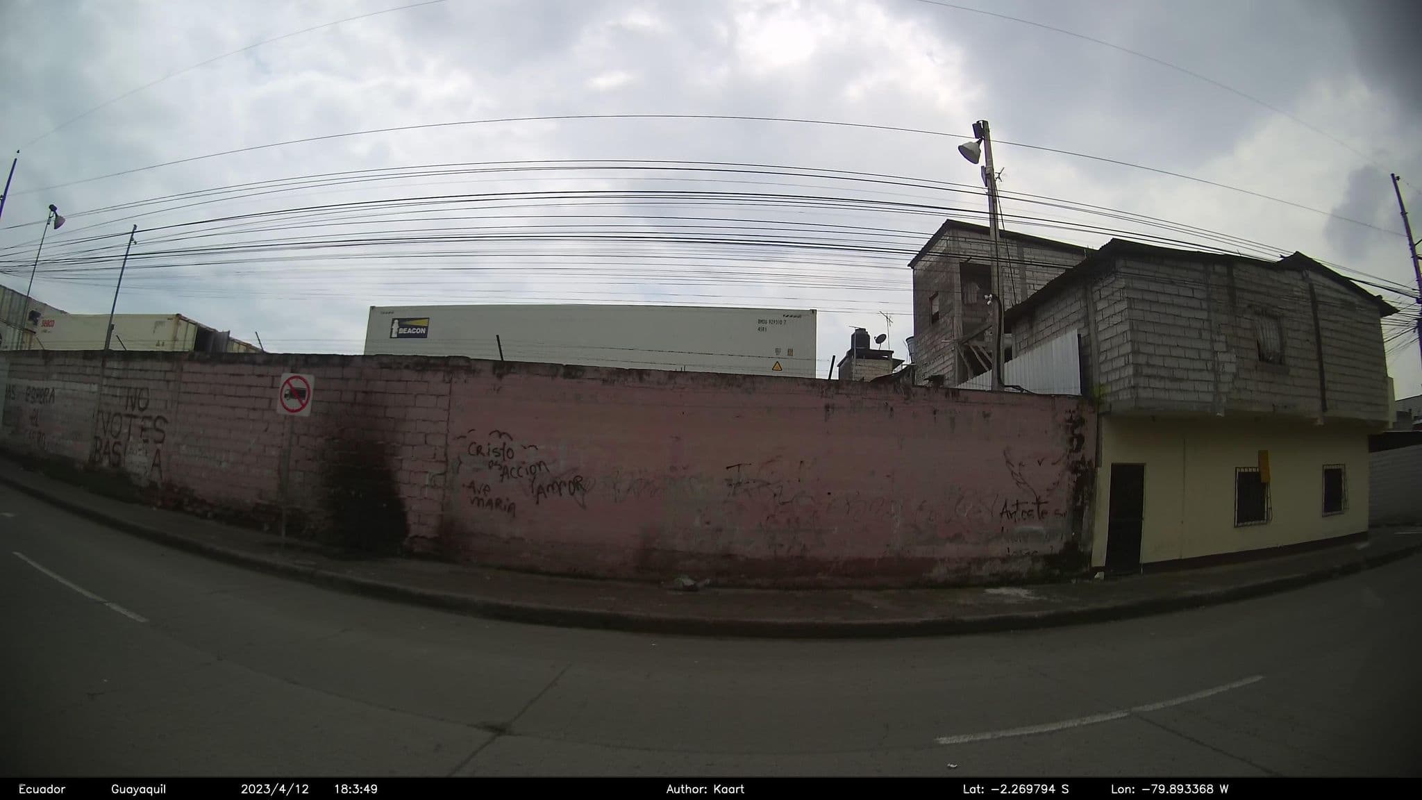 Street view near Hotel Piña, Guayaquil