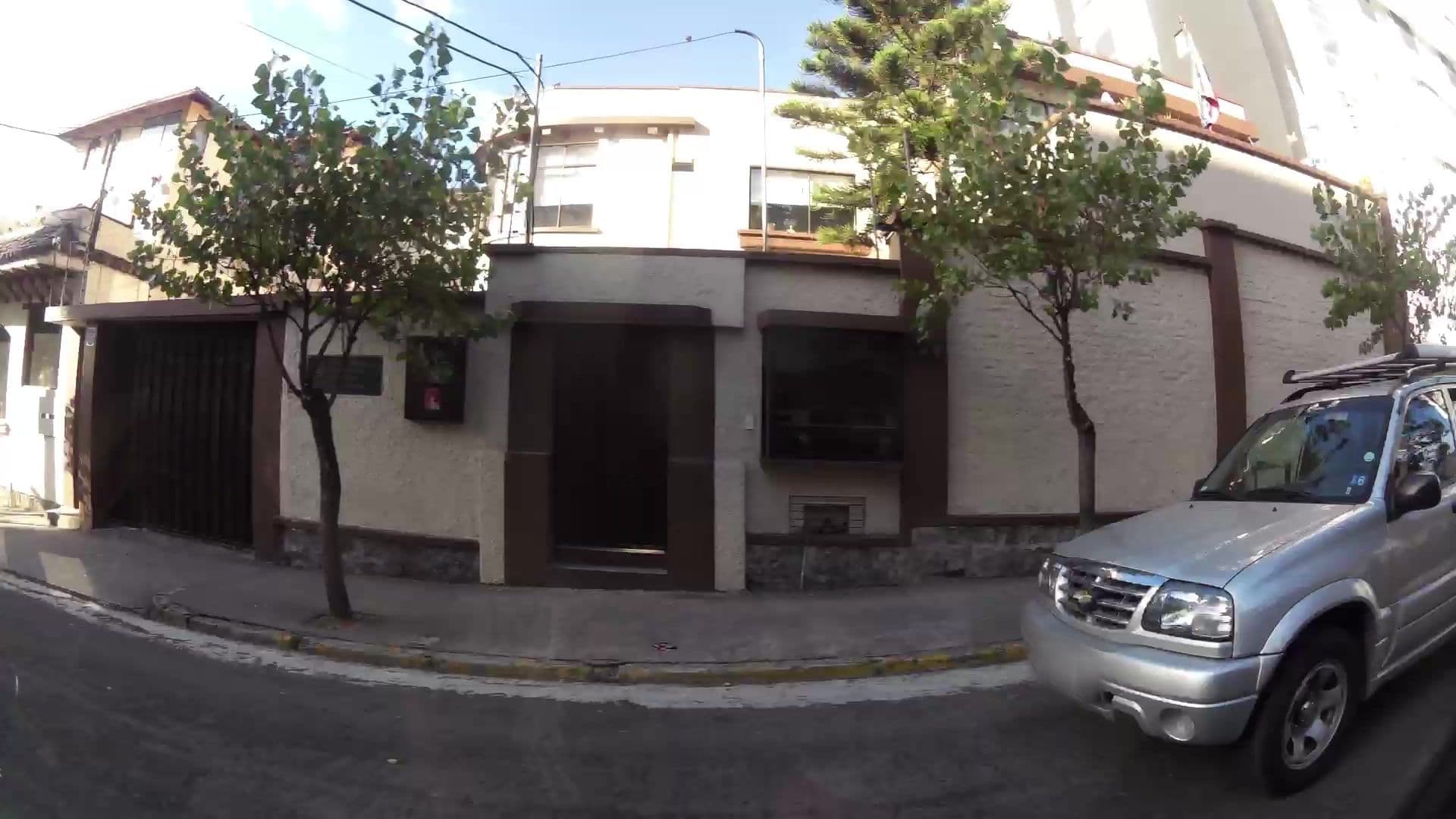 Street view near Kituandes Hotel, Quito