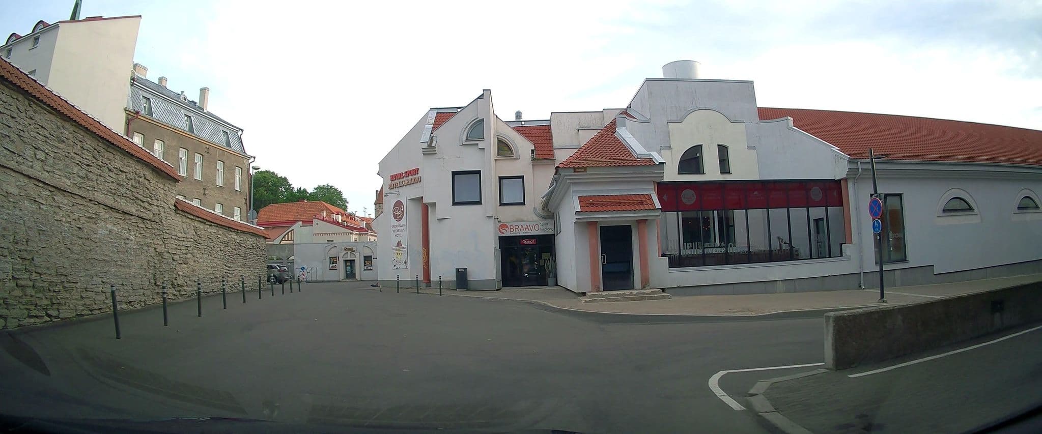 Street view near Braavo Spa Hotell, Tallinn — © ESTmapper1001 (CC BY-SA · Mapillary)