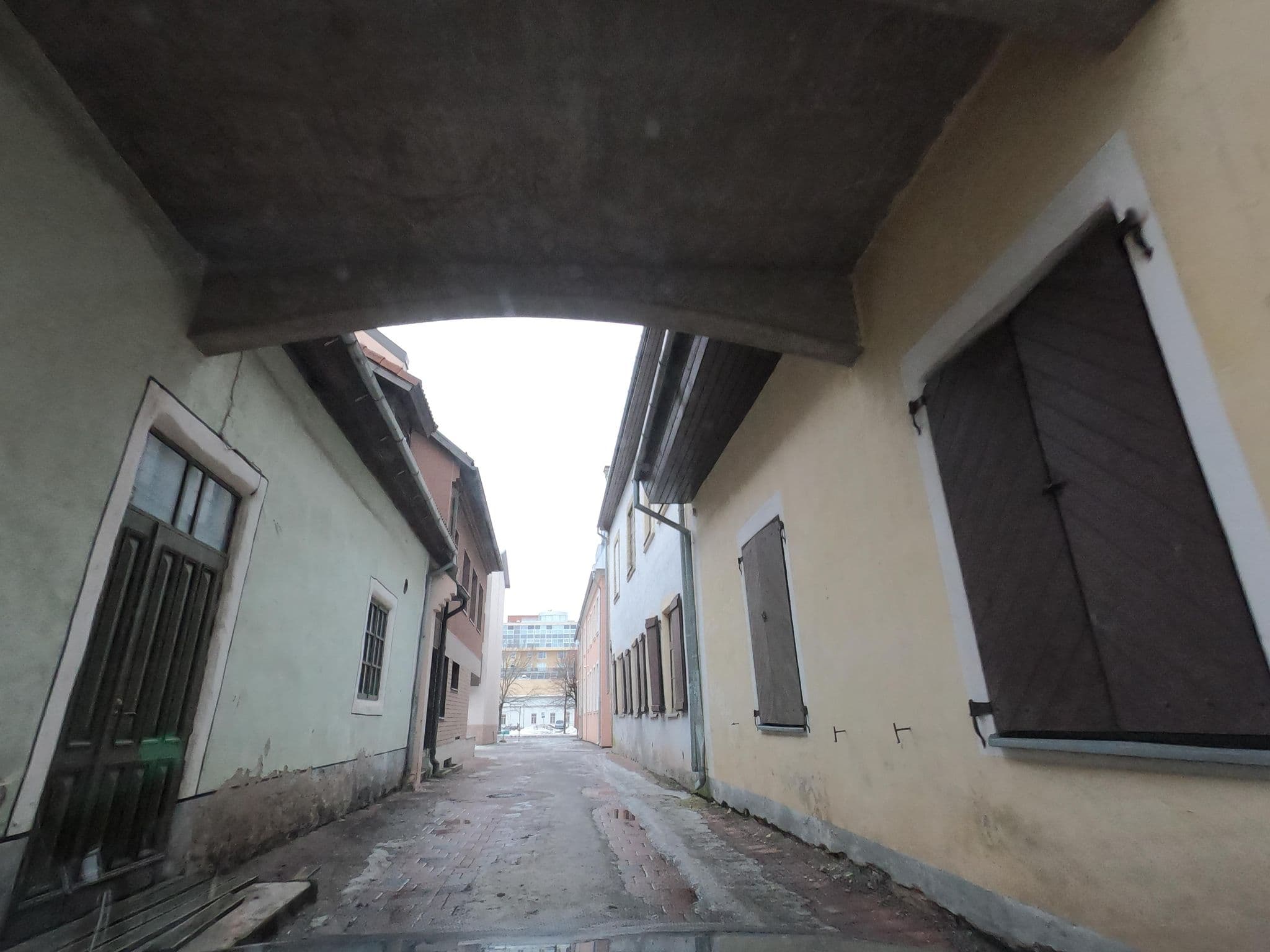 Street view near St Peterburg Hotell, Pärnu — © richlv (CC BY-SA · Mapillary)