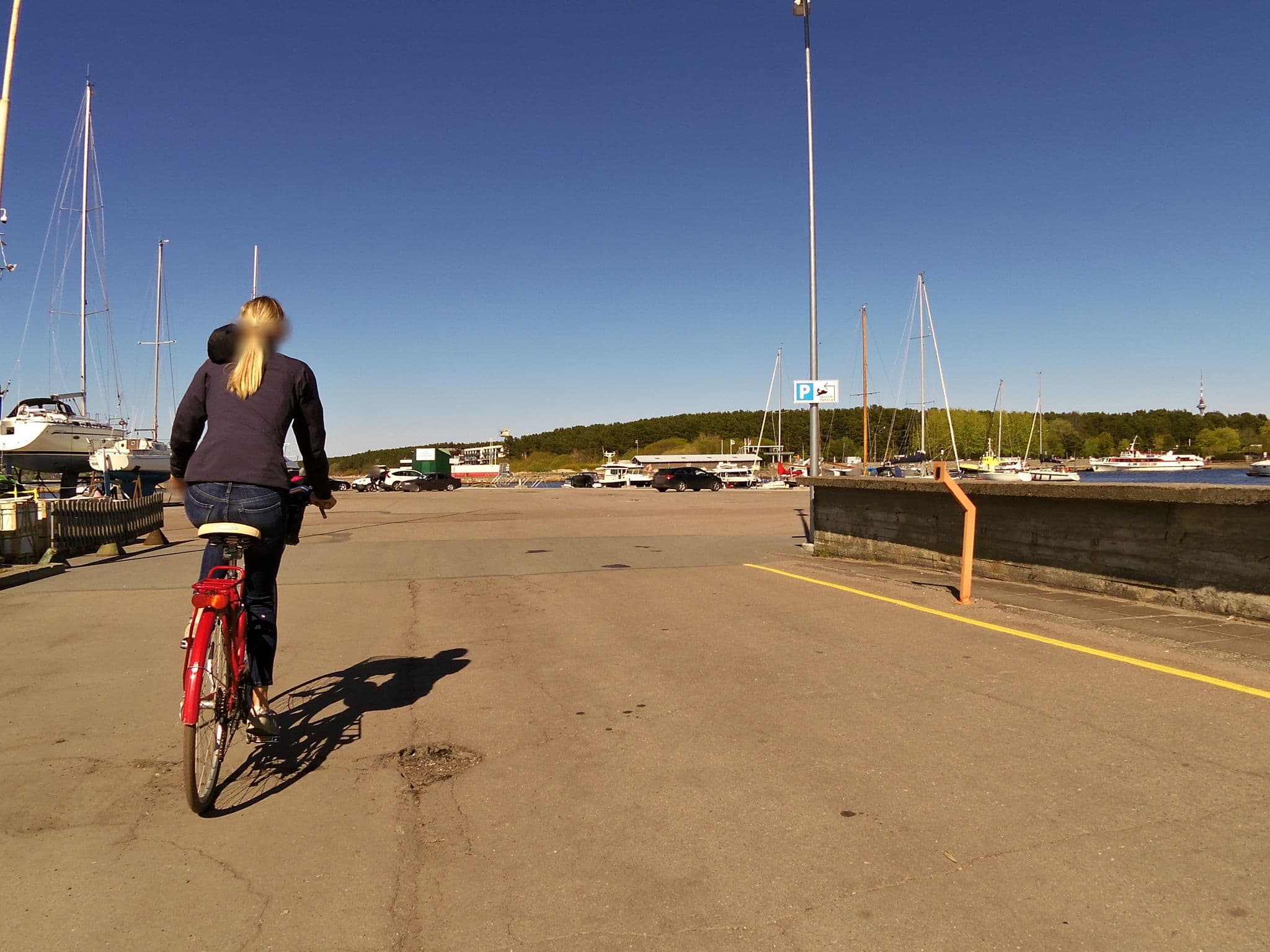 Street view near Pirita Harbour Caravan Camping, Pirita — © till (CC BY-SA · Mapillary)