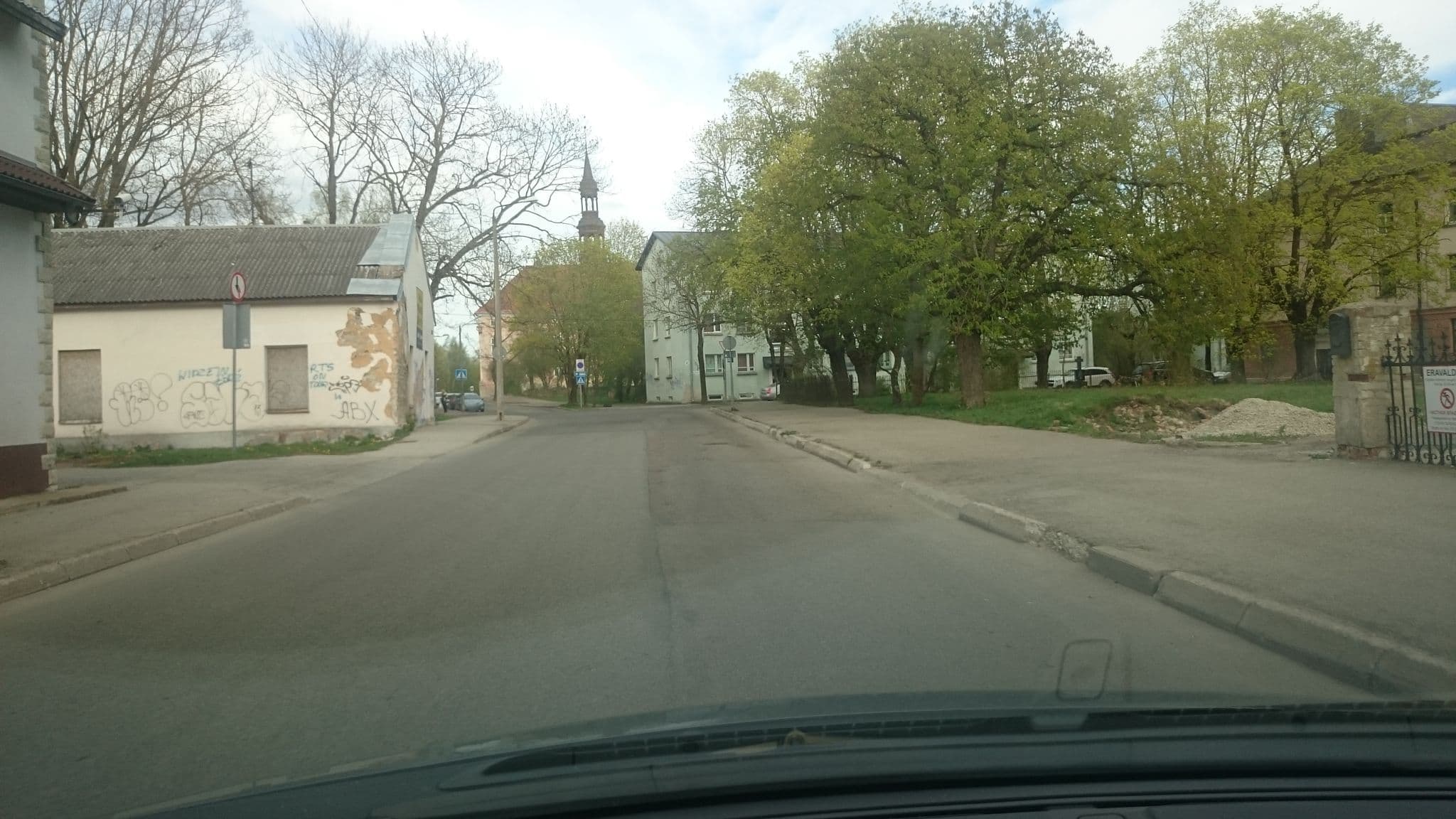 Street view near King, Narva — © juhanjuku (CC BY-SA · Mapillary)