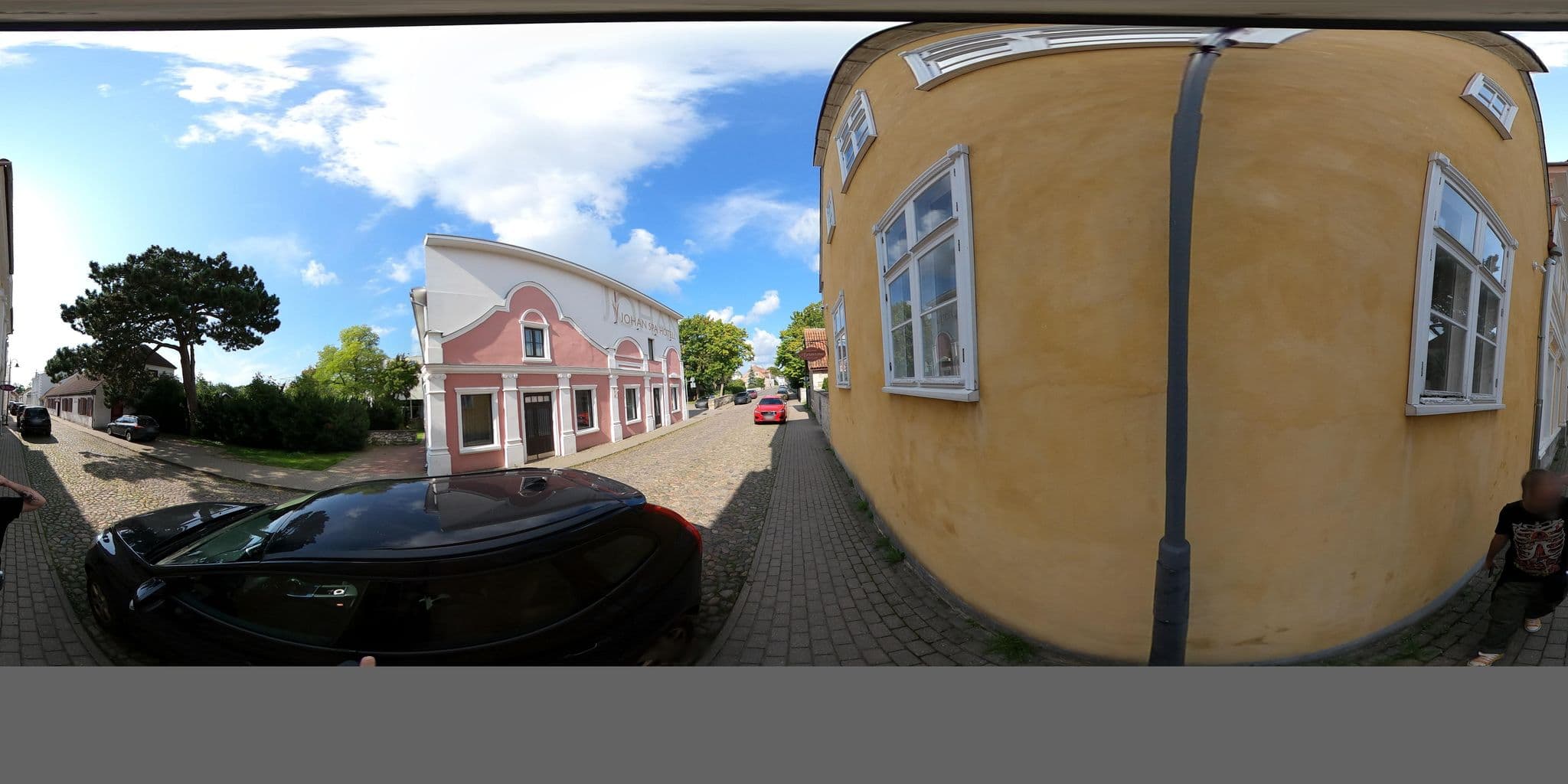 Street view near Vanalinna võõrastemaja, Kuressaare — © richlv (CC BY-SA · Mapillary)