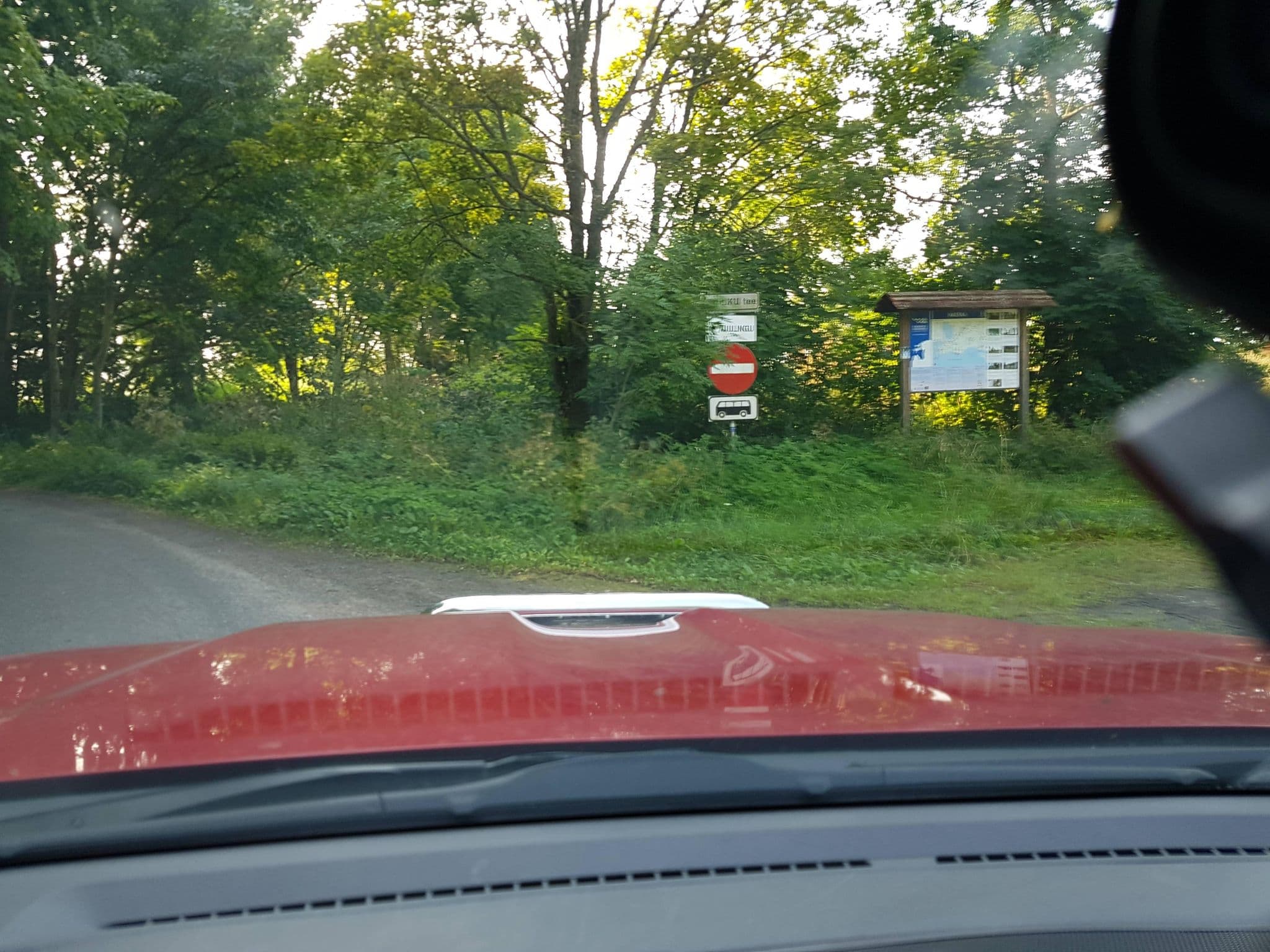 Street view near Haeska mõisa peahoone, Ridala — © roadexplorer002 (CC BY-SA · Mapillary)