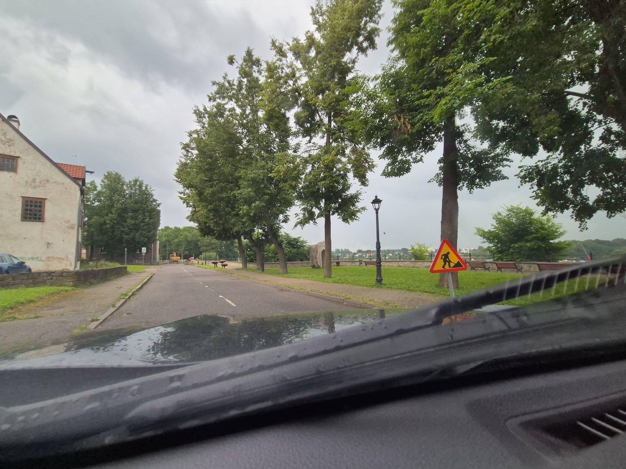 Street view near Hotel “Vanalinn”, Narva — © Apirnus (CC BY-SA · Mapillary)