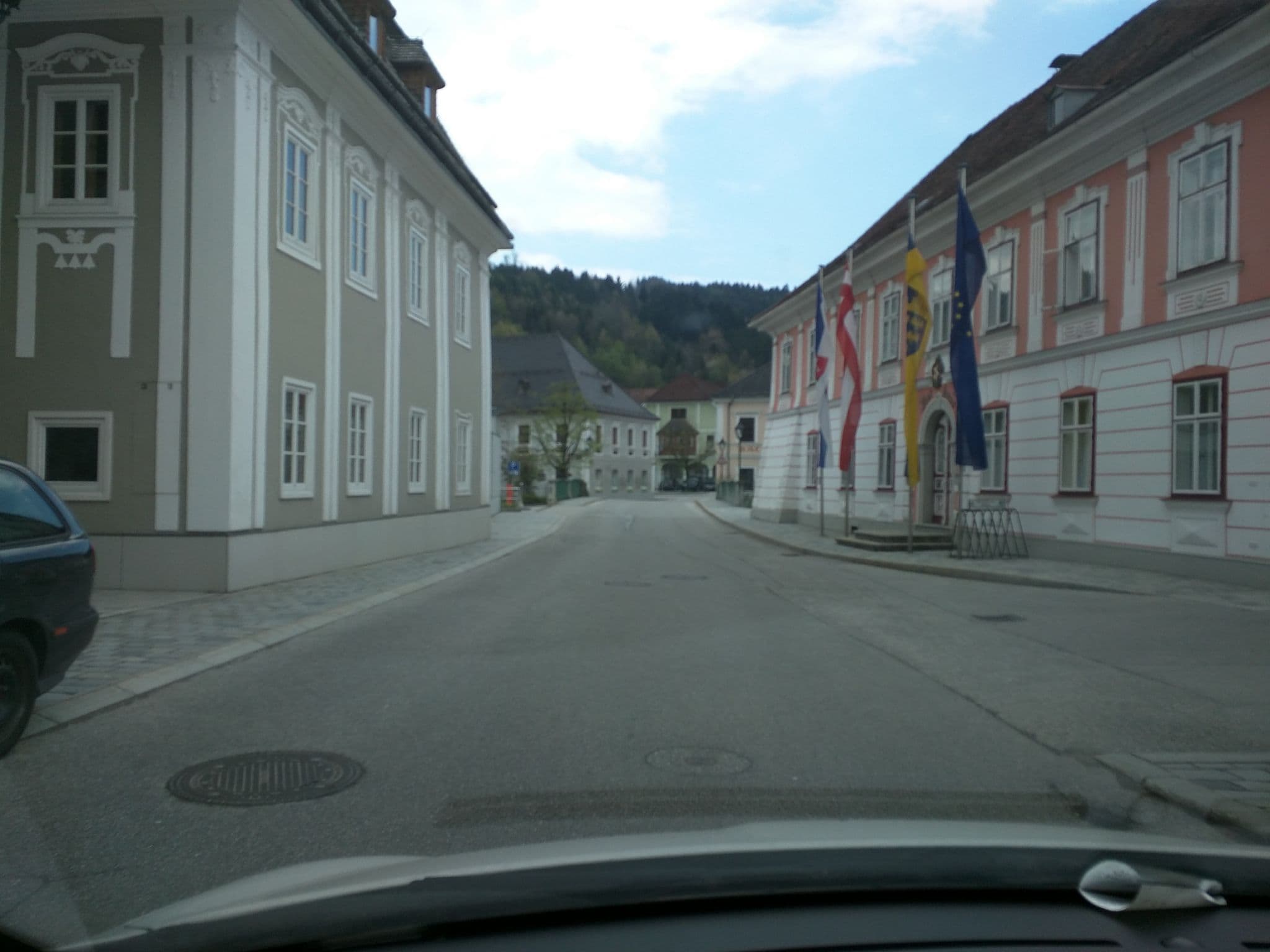 Street view near Die Schmiede, Ybbsitz — © schu_r (CC BY-SA · Mapillary)