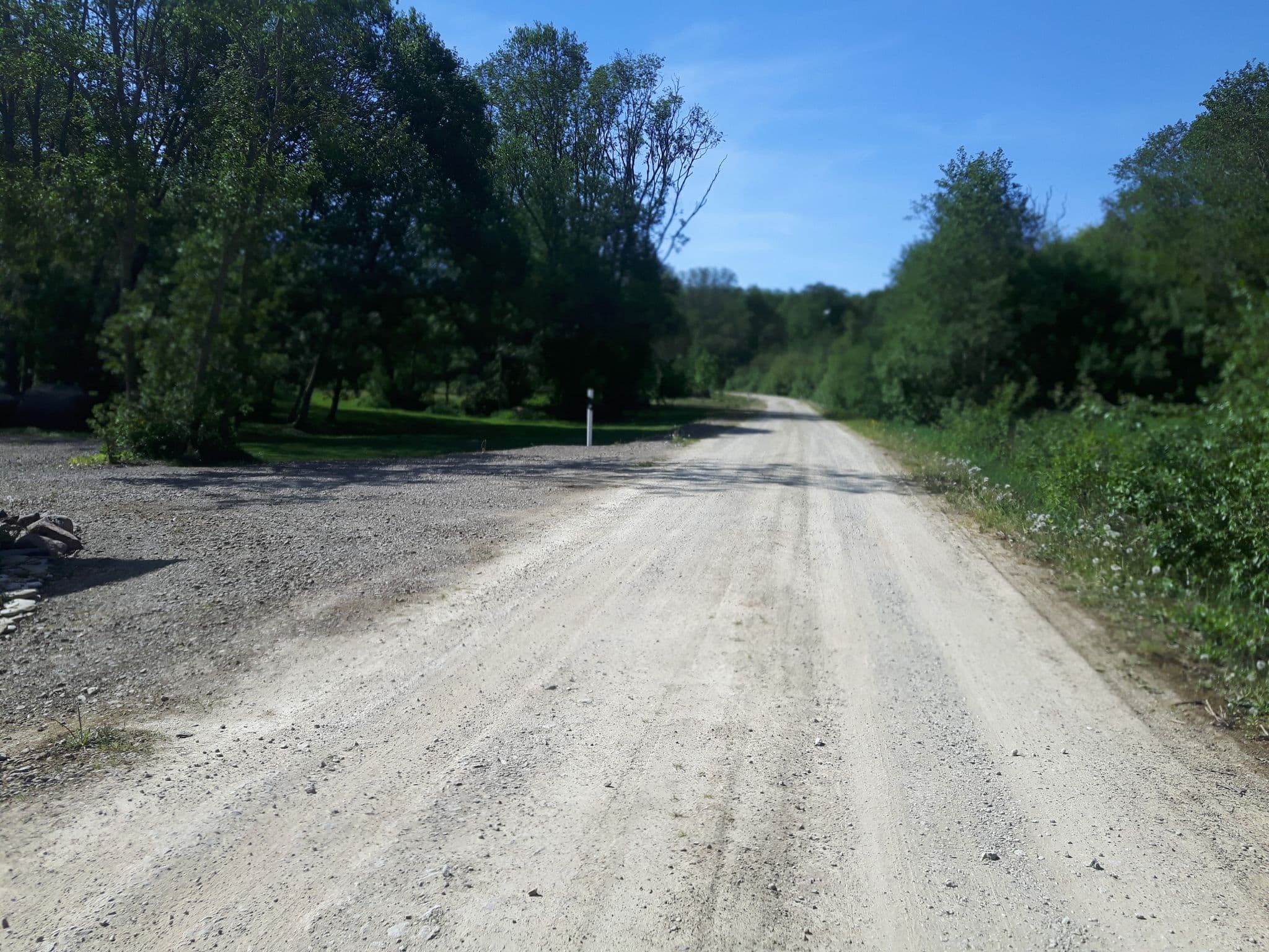 Street view near Mereoja Caravan & Camping, Aseri — © changchun1 (CC BY-SA · Mapillary)
