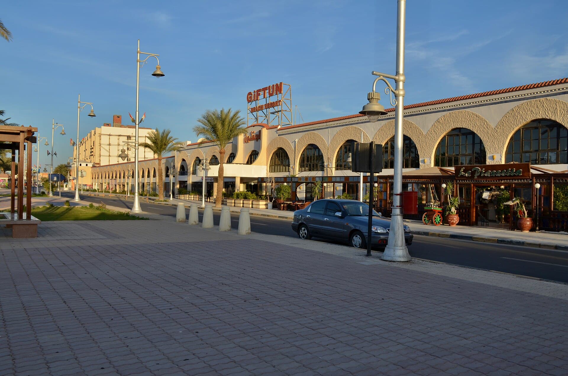 Giftun Azur Resort Hotel (via Wikimedia Commons, CC BY 3.0)