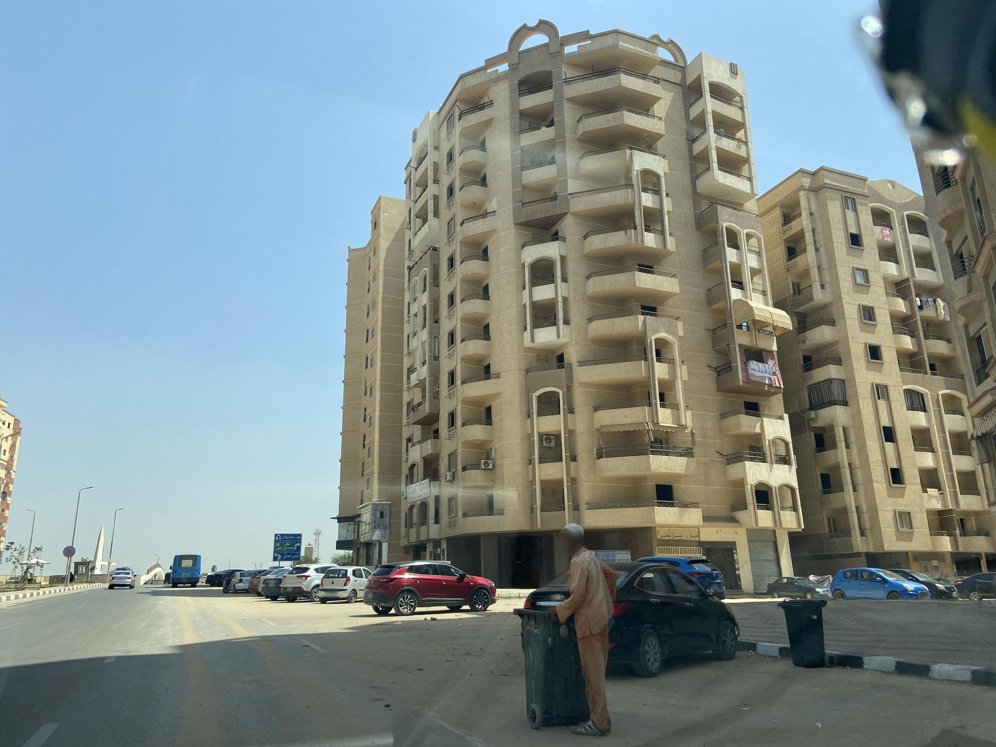 Street view near El Waha Home, Jam‘īyat Iskān aḑ Ḑubbāţ bi Akādīmīyat ash Shurţah — © demiurge (CC BY-SA · Mapillary)