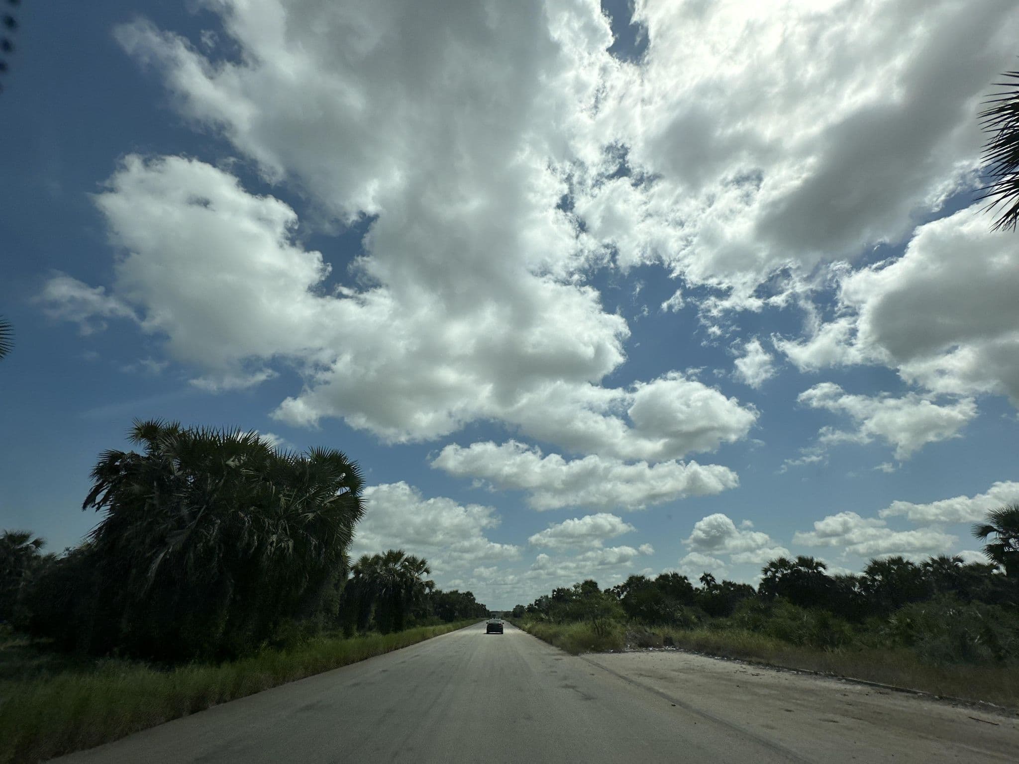 Street view near Barra do Dande, Barra do Dande — © viatorsuperum (CC BY-SA · Mapillary)